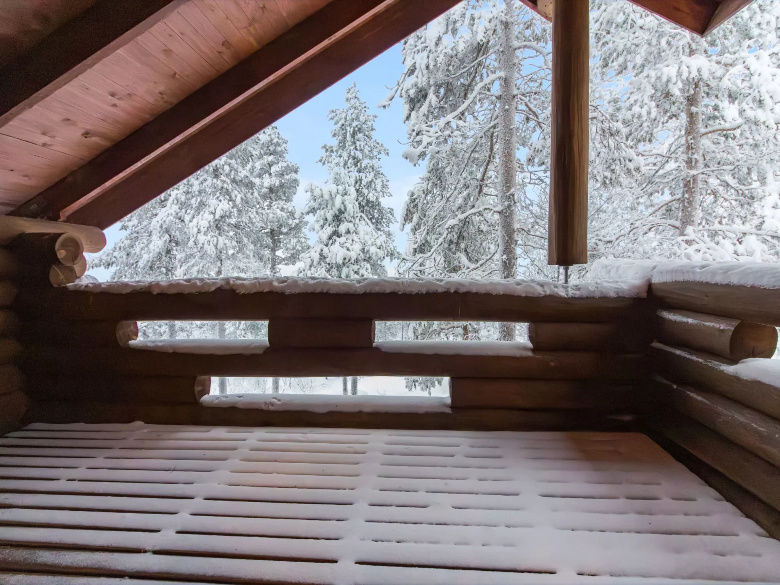 Salvostie 13, hetta - Binnen