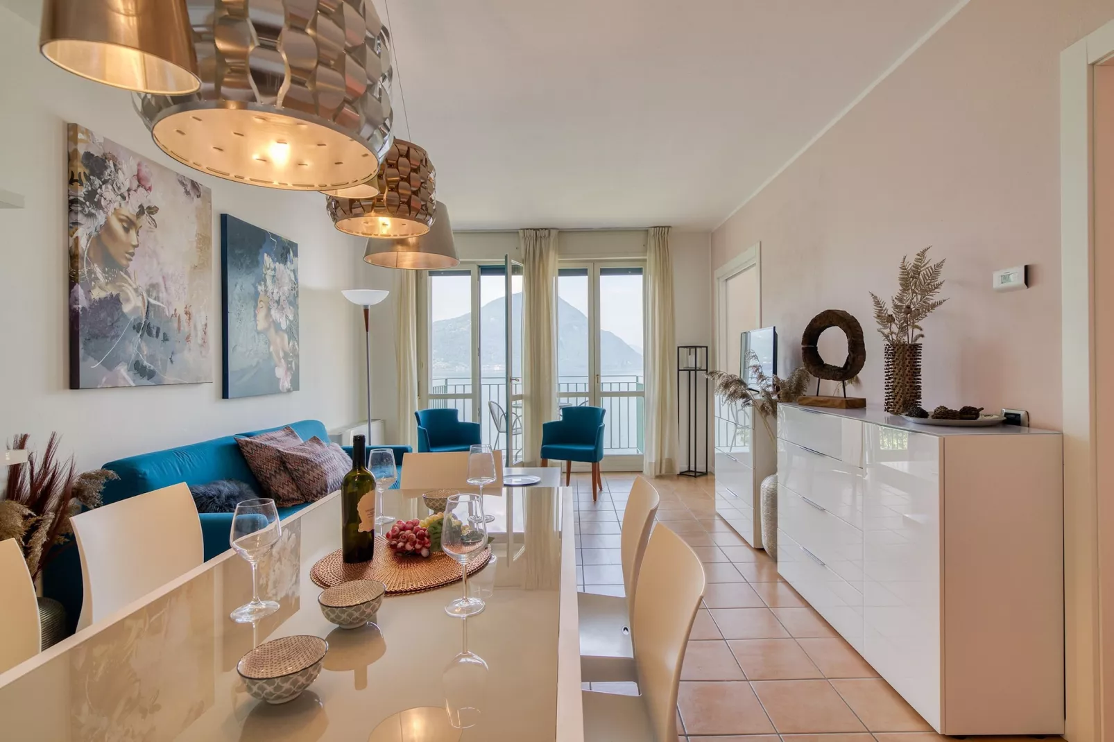 RESIDENCE PORTO LETIZIA - PALACE-1ROOM APT 4 PAX LAKE VIEW DELUXE 8206 - P1LD4 - Eetkamer