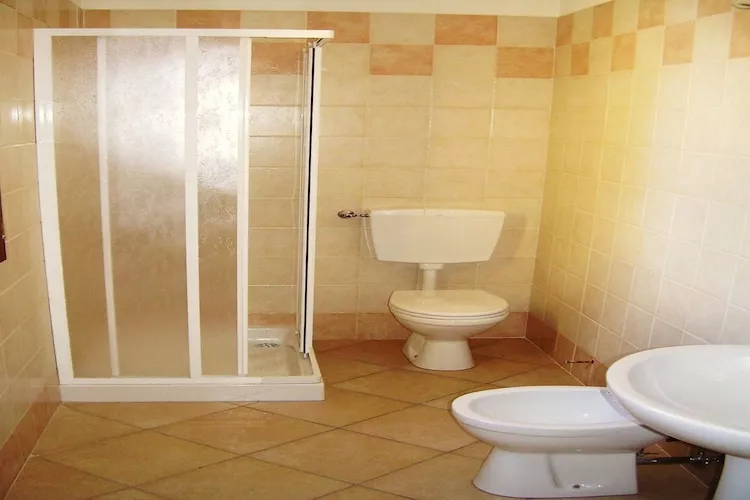 Casa Rosolina-Badkamer