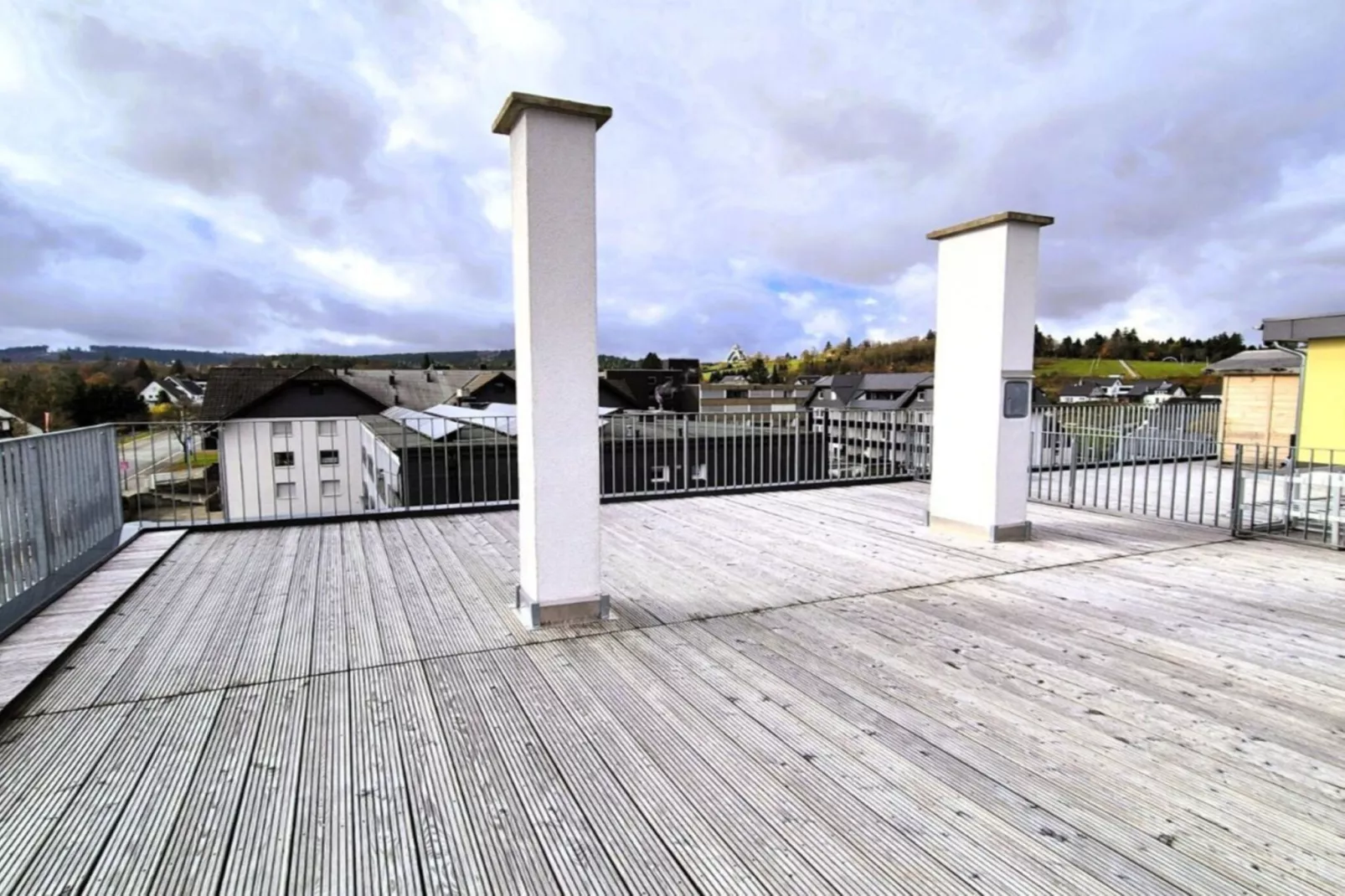 NEW ADD 1 SZ/4 P- Winterberg Appartement 21141 Penthouse-Uitzicht zomer