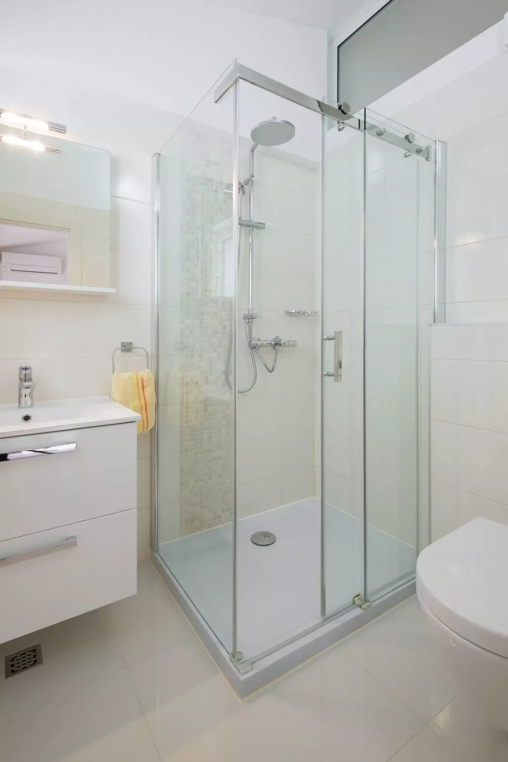 "Villa Silvio" mit Blick auf das Wasser-Binnen