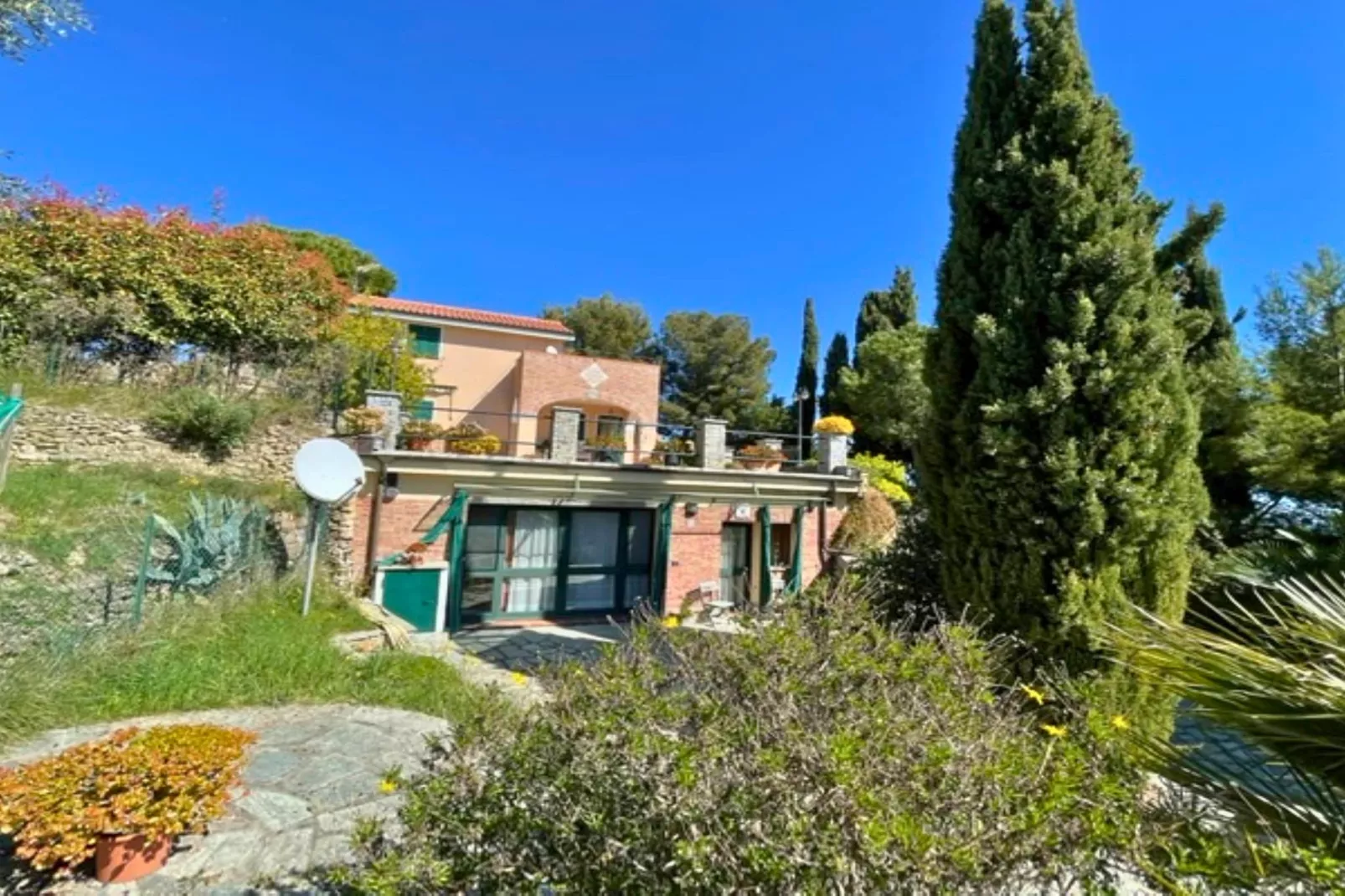 Apartment in einer charmanten Villa mit Meerblick Kreidl-Buitenkant zomer