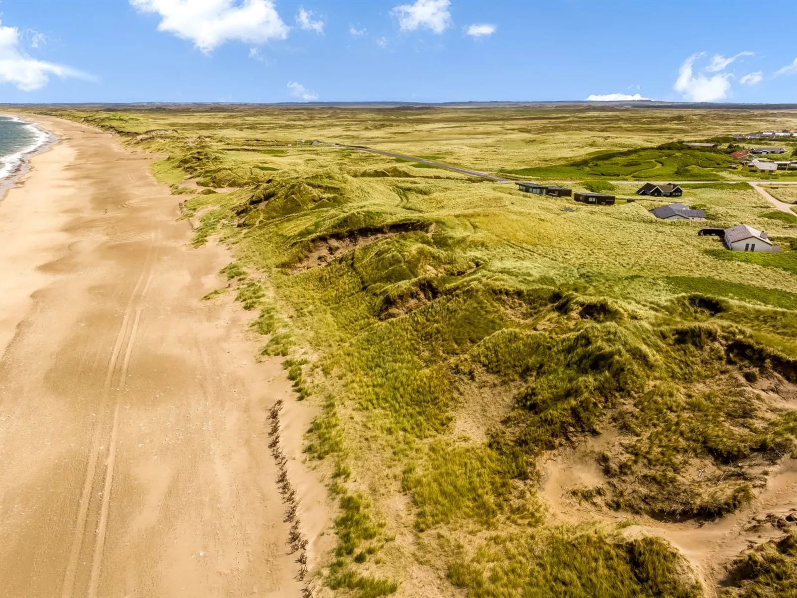 "Nimrod" - 70m from the sea-Buiten