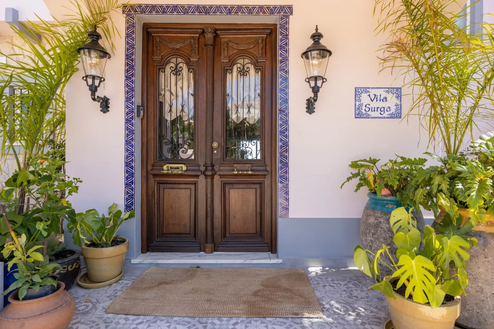 Surga - Hal-ontvangst