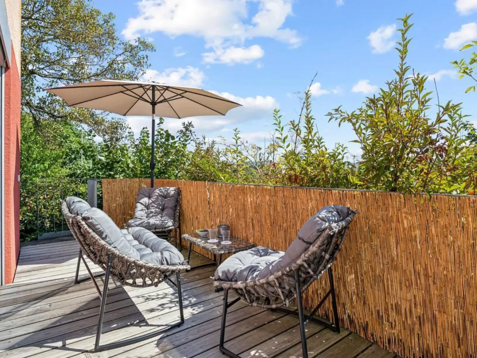 Aare View Apartment - Image-tags.info