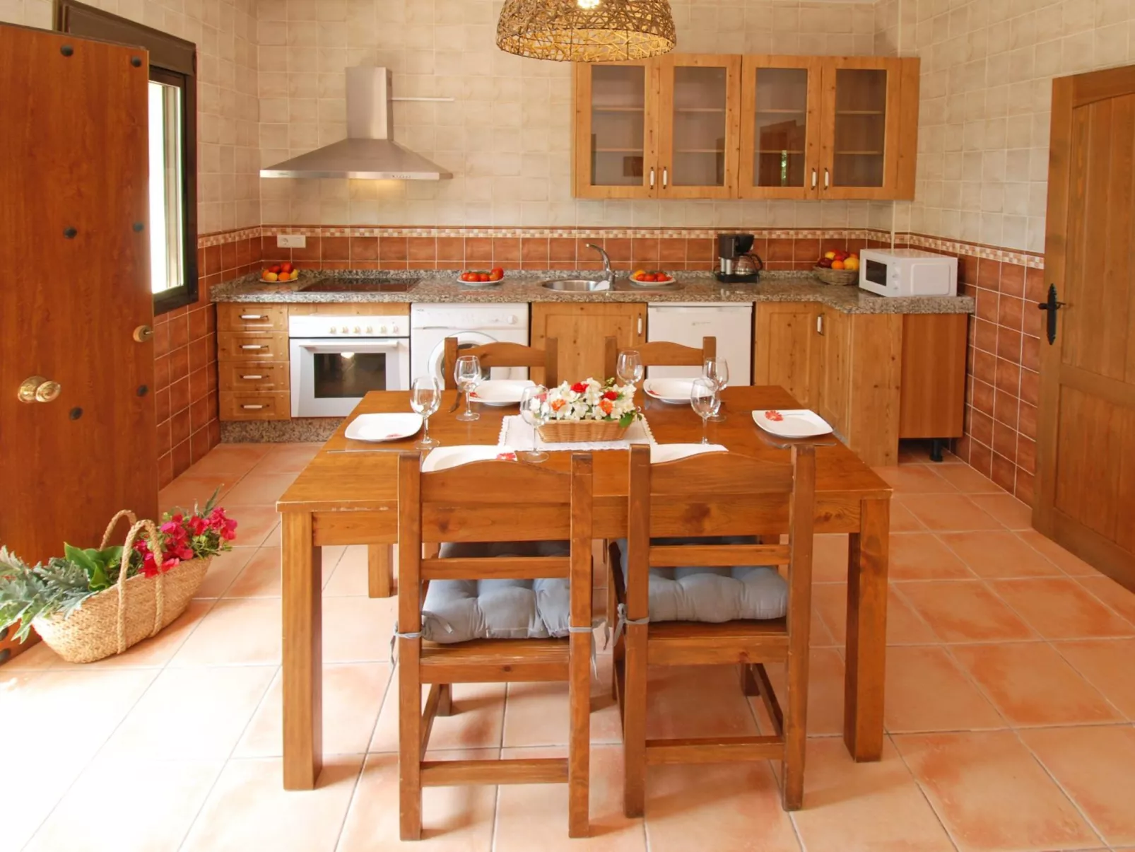 Villa Los Poyatos, beheizter Pool, Wifi, AC,BBQ - Image-tags.info