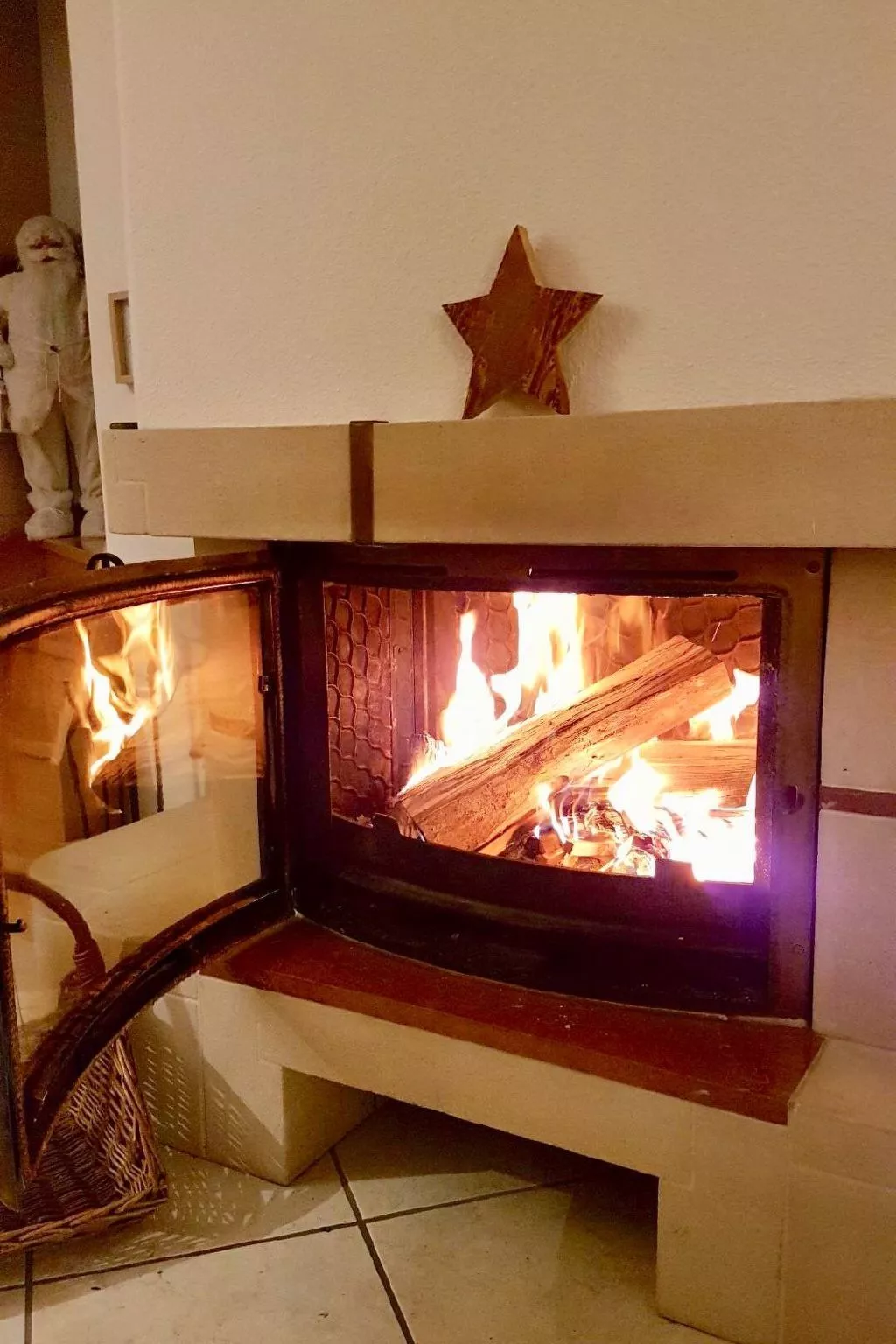 Chalet "Le Flocon Bleu" mit Blick auf das Wasser - Image-tags.info