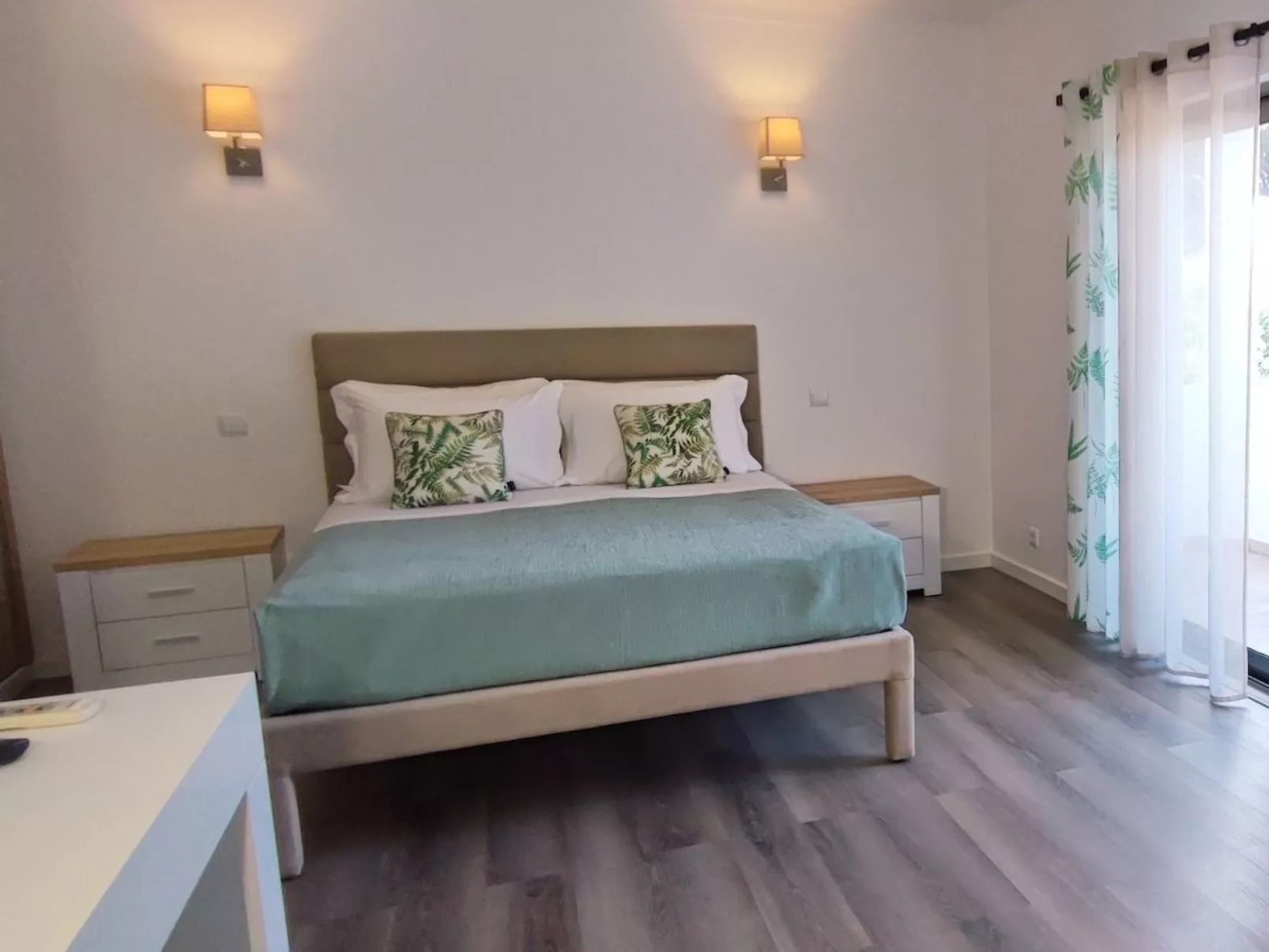 Villa mit 6 Schlafzimmern, Familie, Gruppen, Strand, Pool, Garten - Image-tags.info