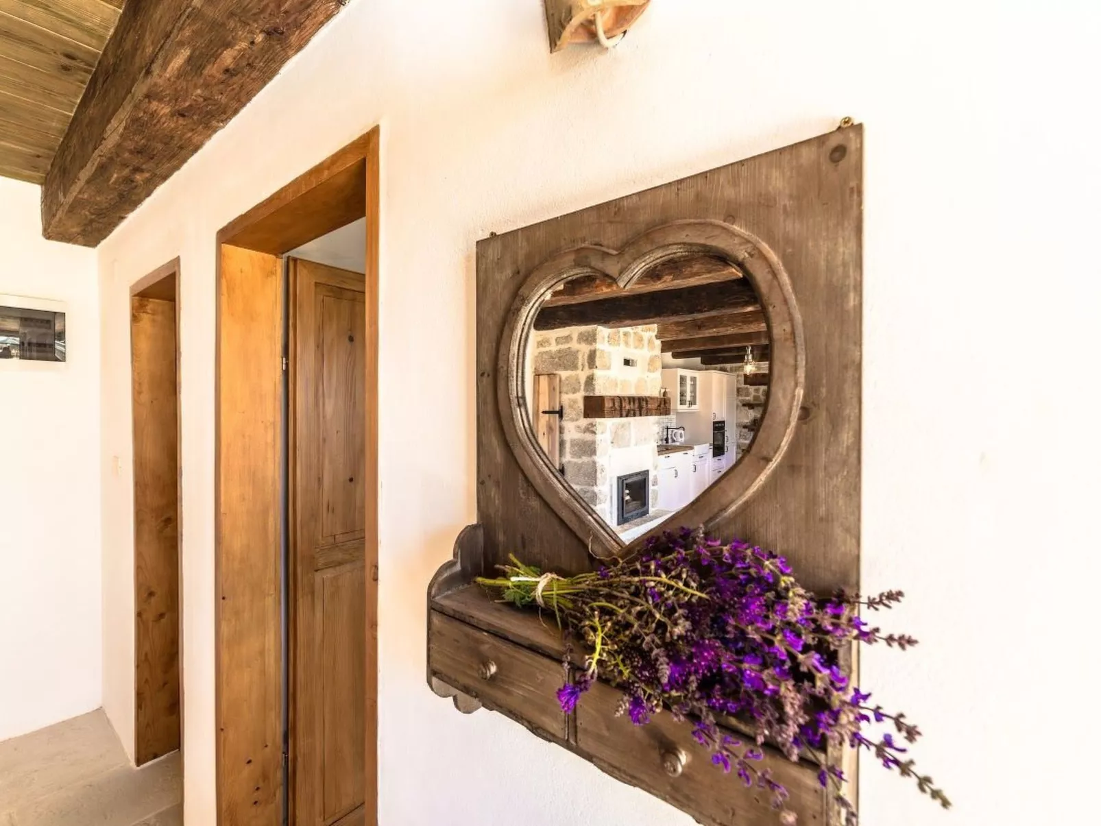 "Lipa" mit Schwimmbad - Image-tags.info