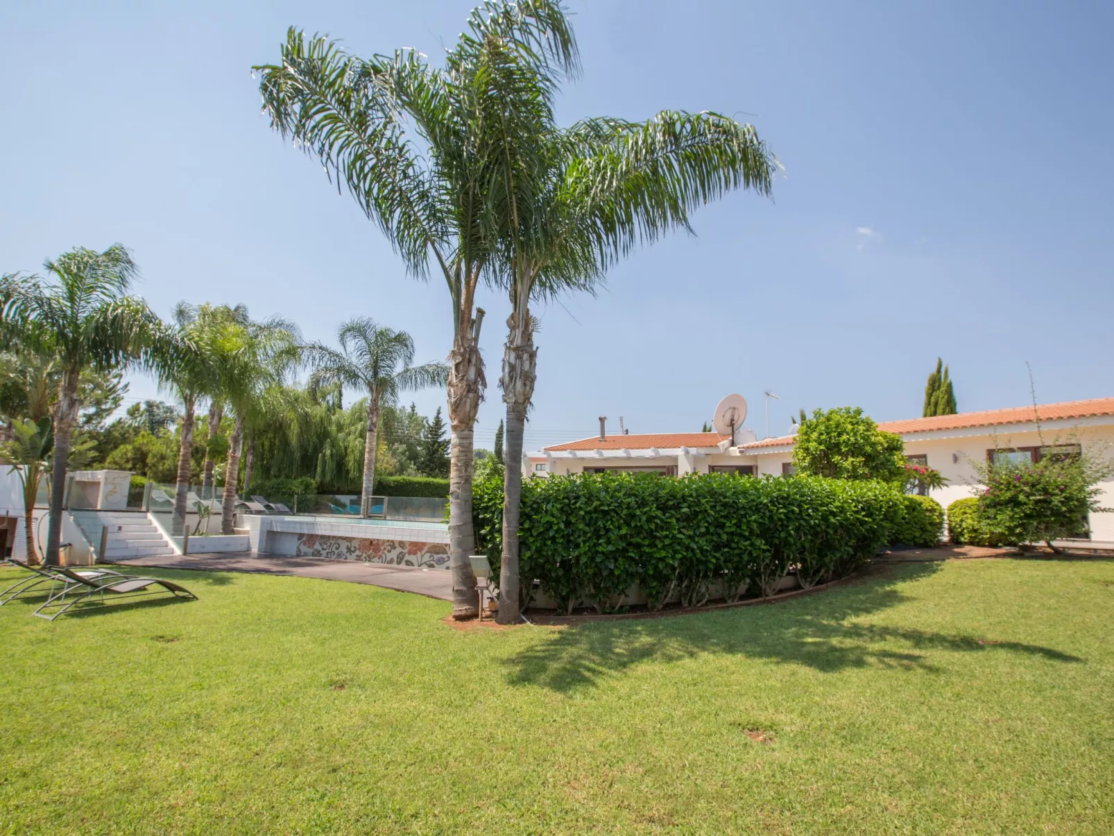 4-Schlafzimmer-Villa mit Pool im Zentrum von Protaras - Image-tags.info