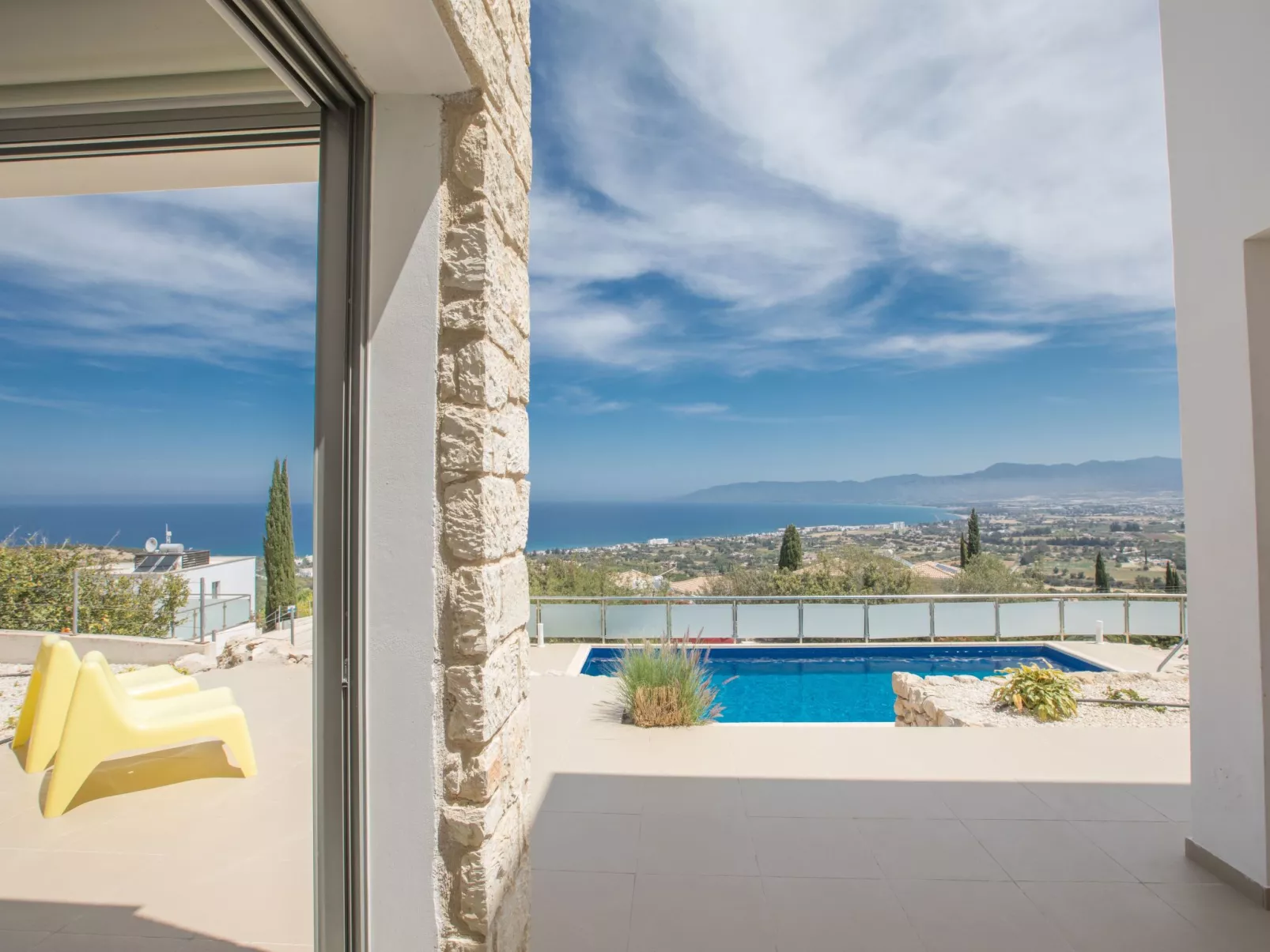 Villa mit Panoramablick auf das Meer von Latchi - Image-tags.info