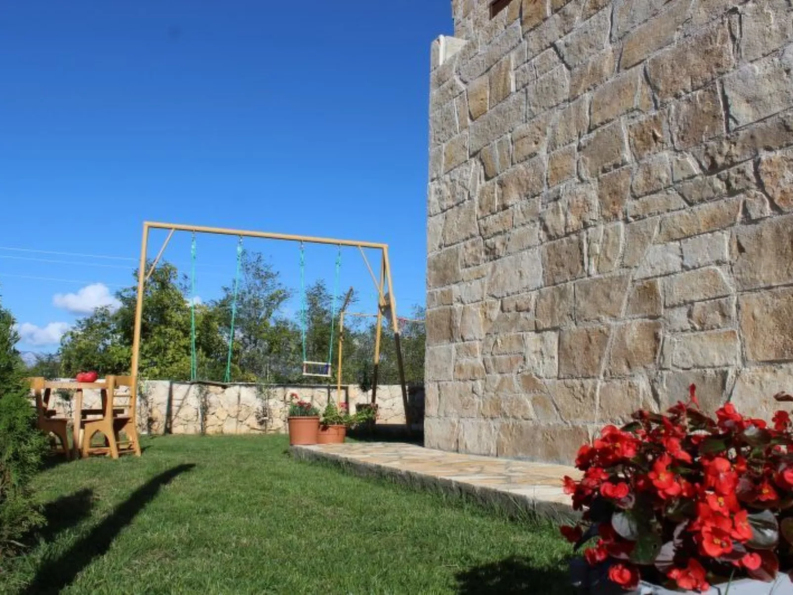 Steinvilla mit Pool, Meerblick, Nähe Sandstrand - Image-tags.info