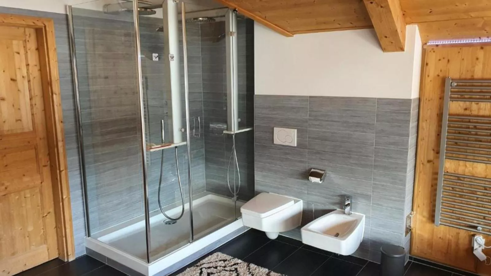 Tauern Lodge - Badkamer