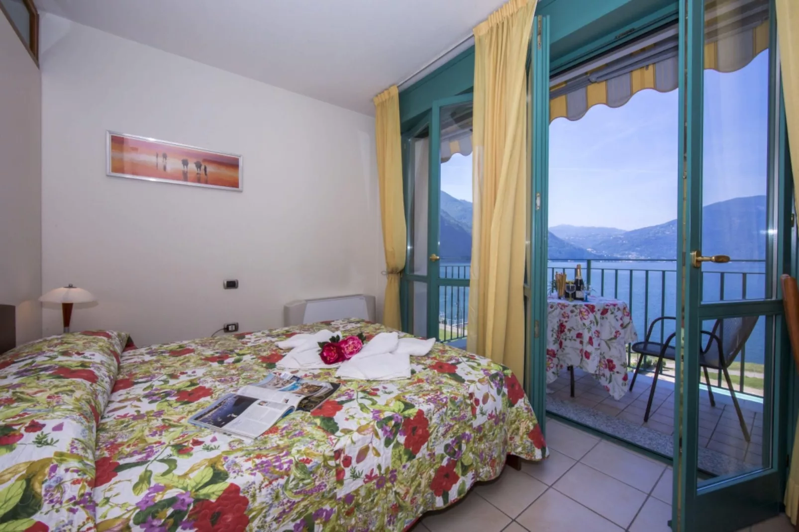 RESIDENCE PORTO LETIZIA - PALACE-2ROOM APT 6 PAX LAKE VIEW 8209 - P2LP6 - Slaapkamer