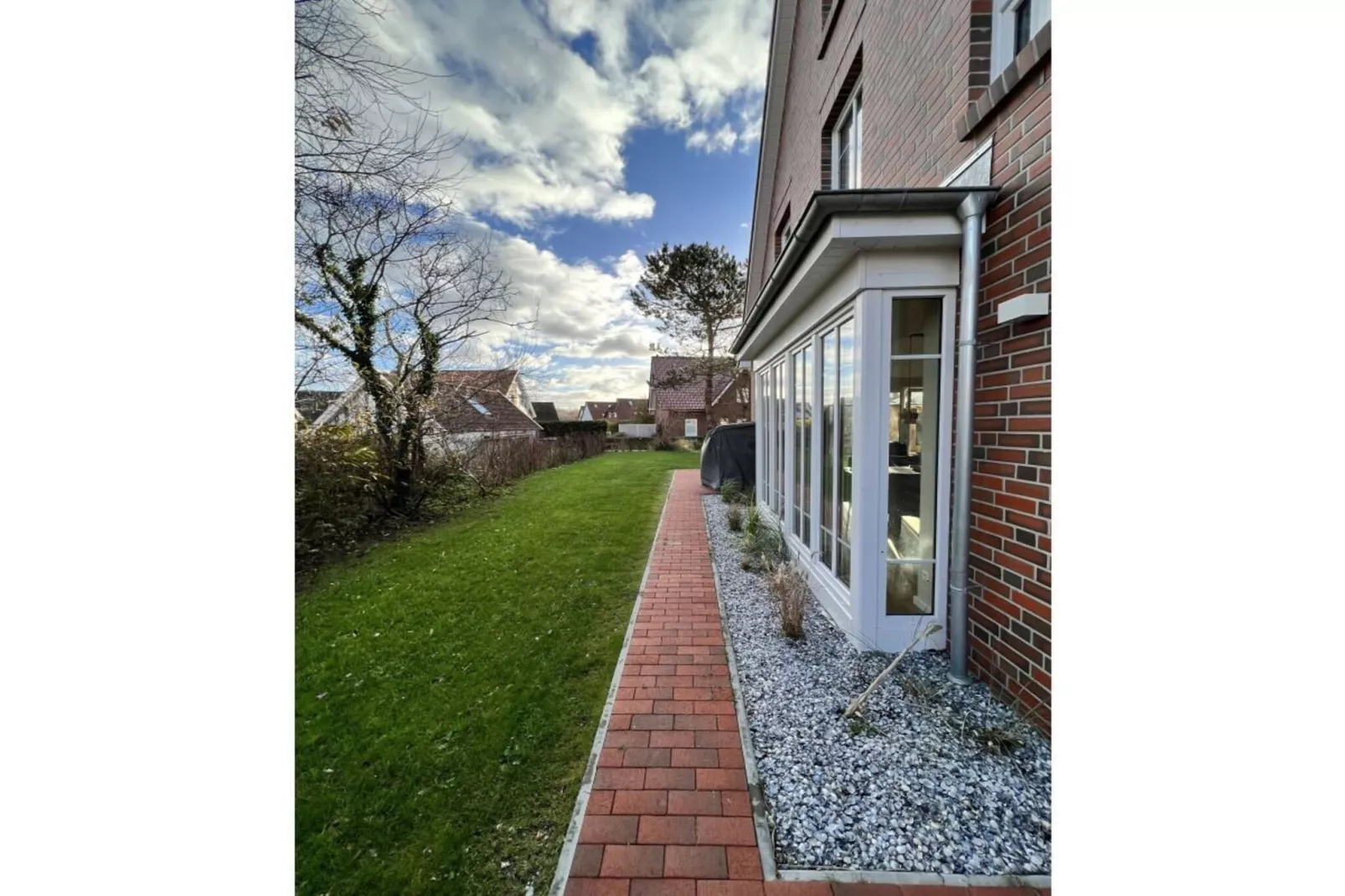 464644-Buitenkant zomer