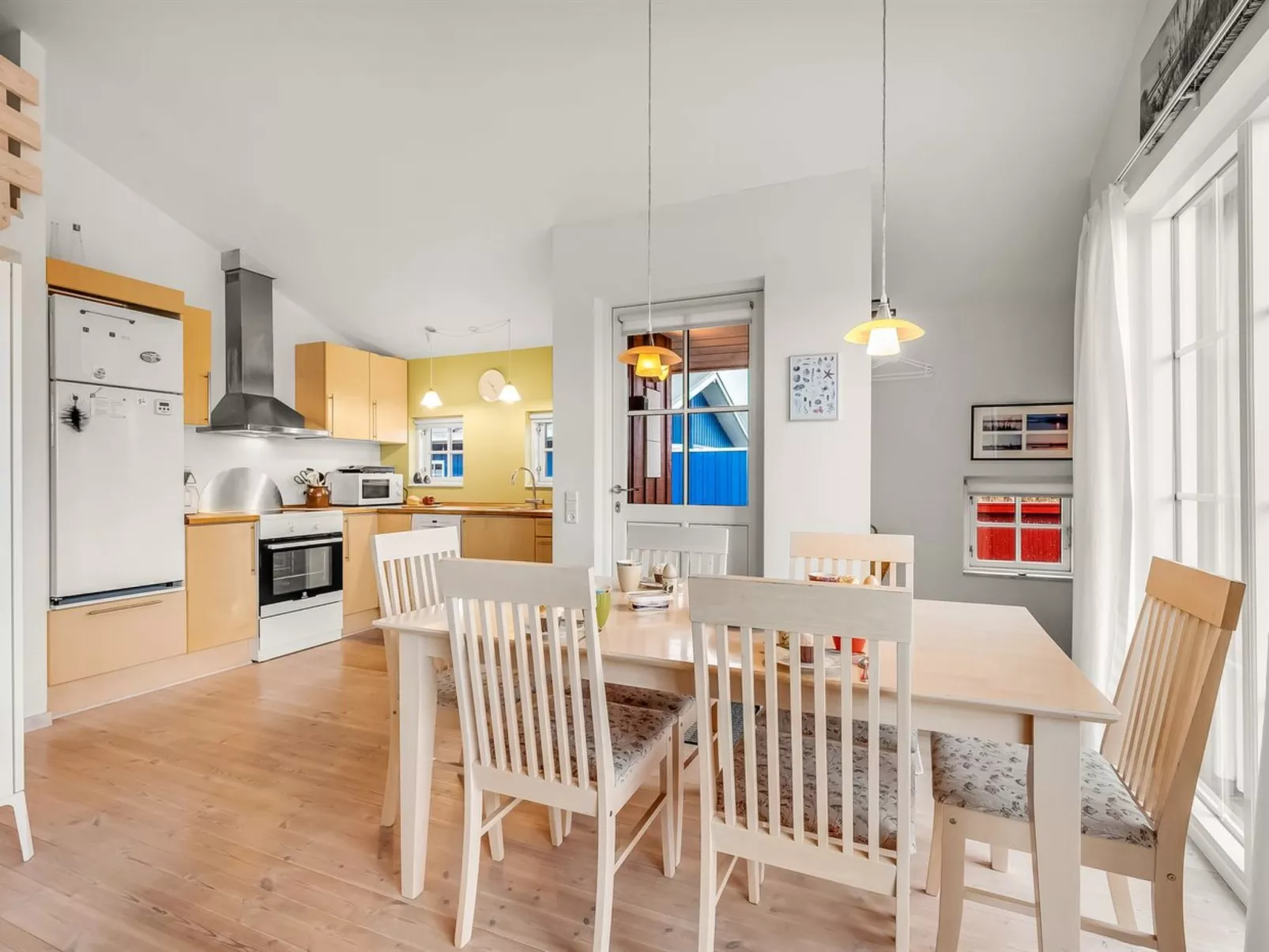 "Binta" - 300m to the fjord - Binnen