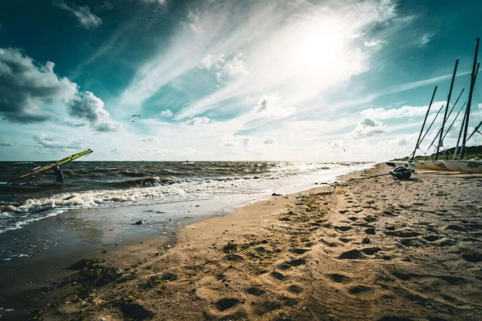 573535 - Image-tags.water view