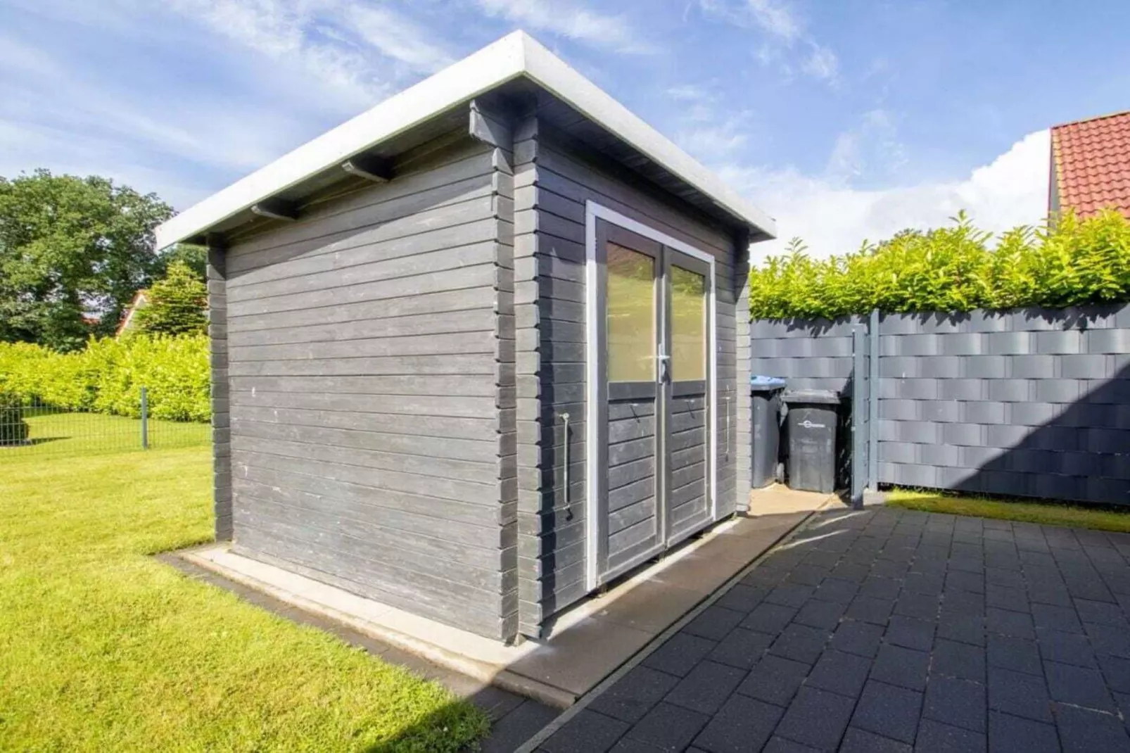 581071 - Buitenkant zomer