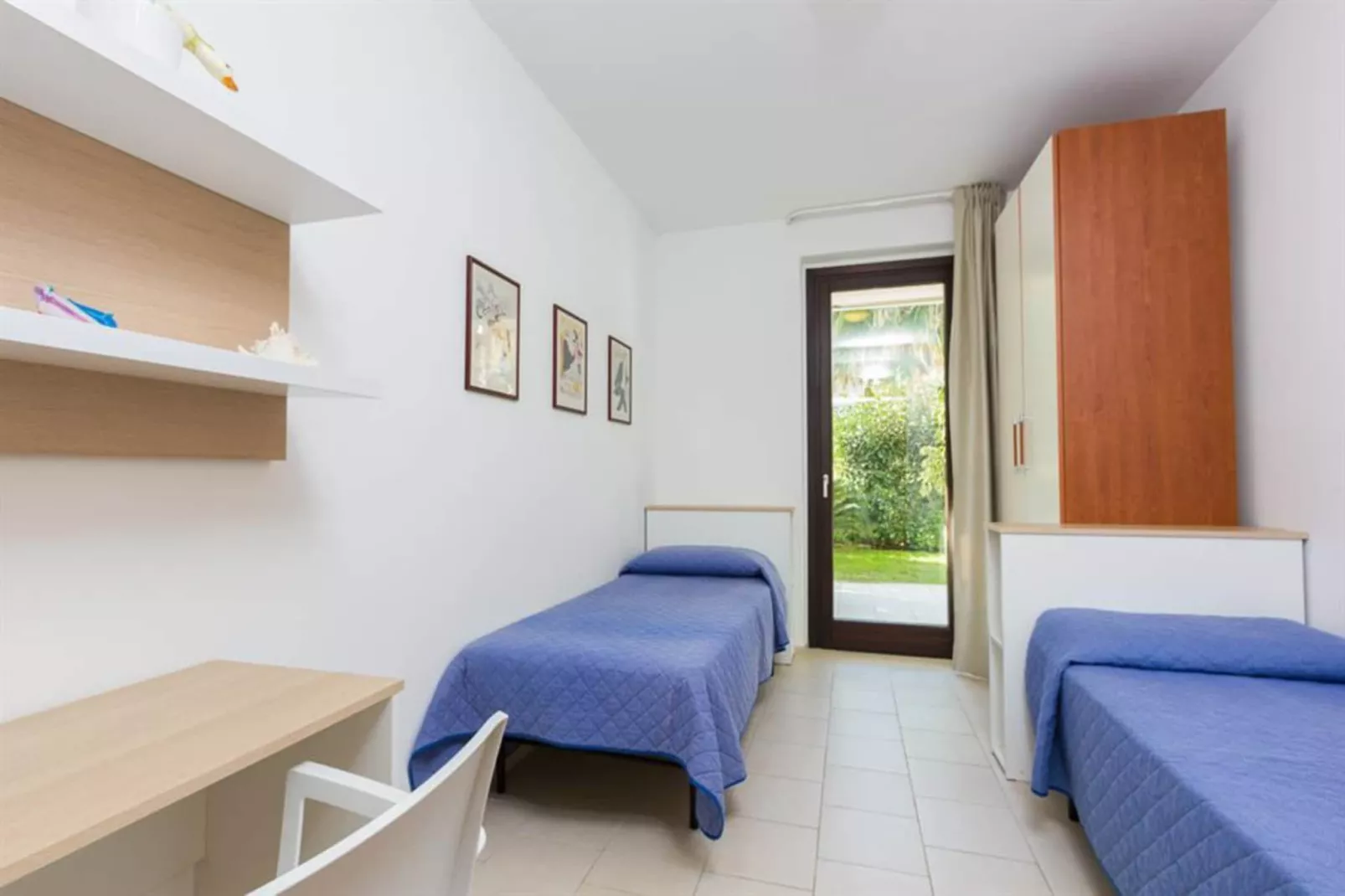 KAMENA RESIDENCE APARTMENT / APARTMENT 2 BEDROOMS-Slaapkamer