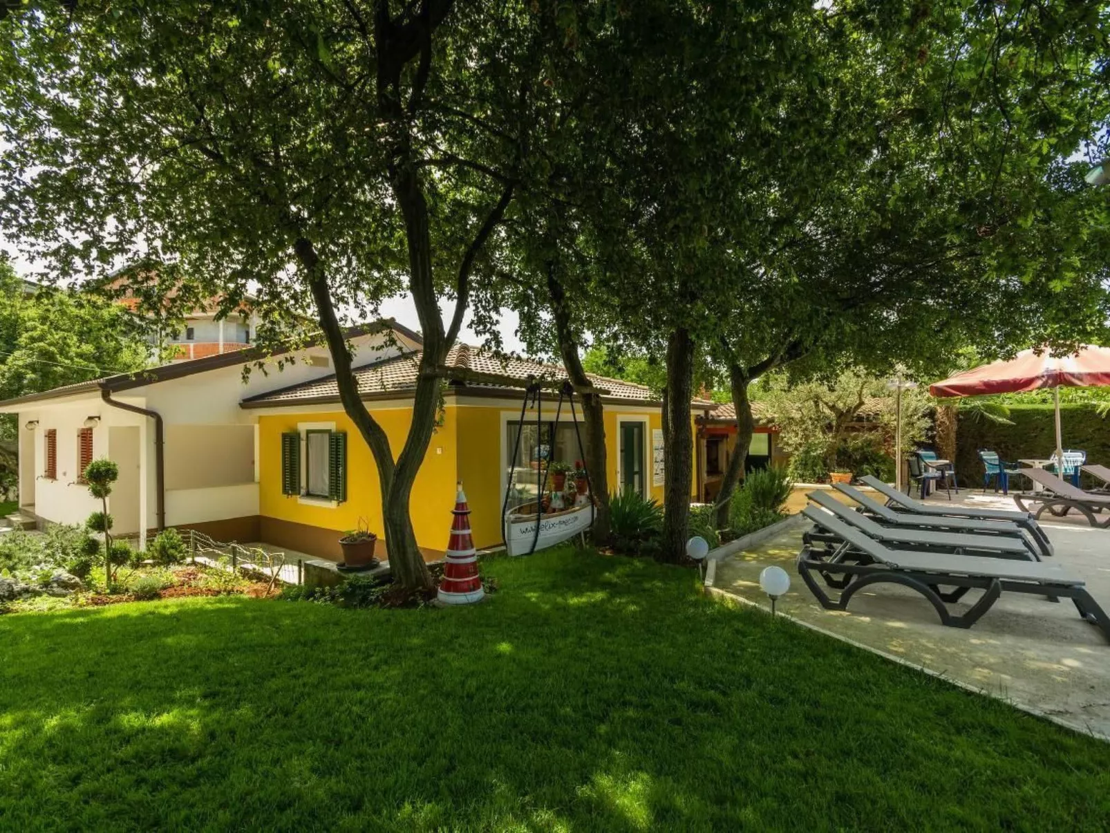 Haus Garden - Buiten