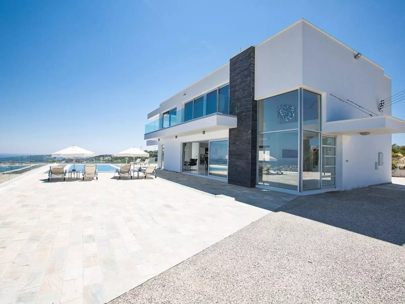 Moderne 3-Schlafzimmer-Villa mit atemberaubendem Meerblick - Image-tags.info