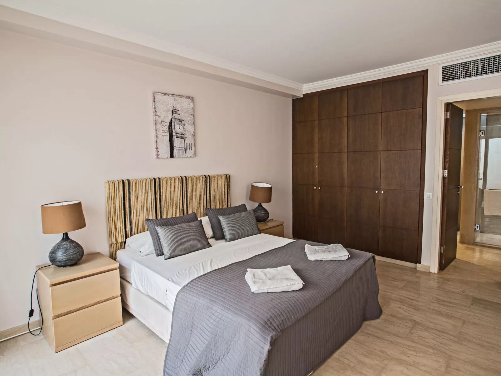 Geräumige Ferienvilla mit atemberaubendem Ausblick - Image-tags.info