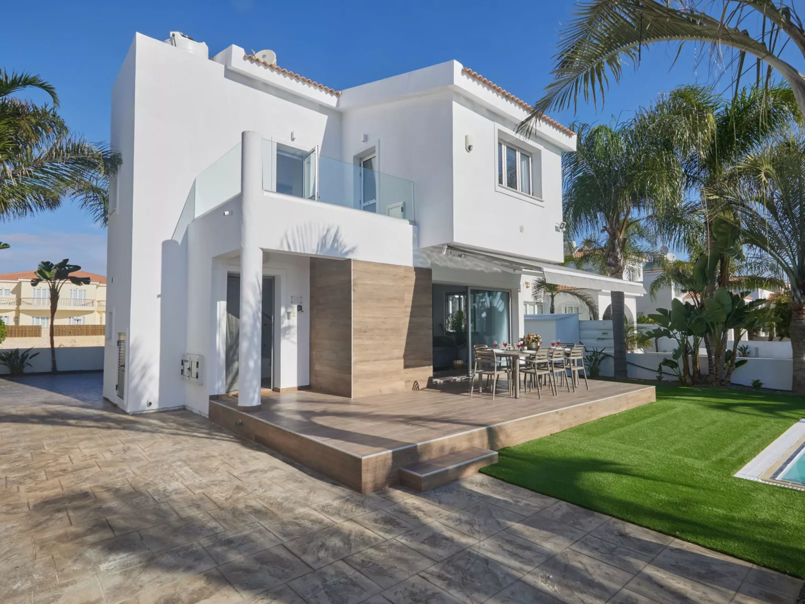 Moderne, geräumige Ferienvilla - Image-tags.info