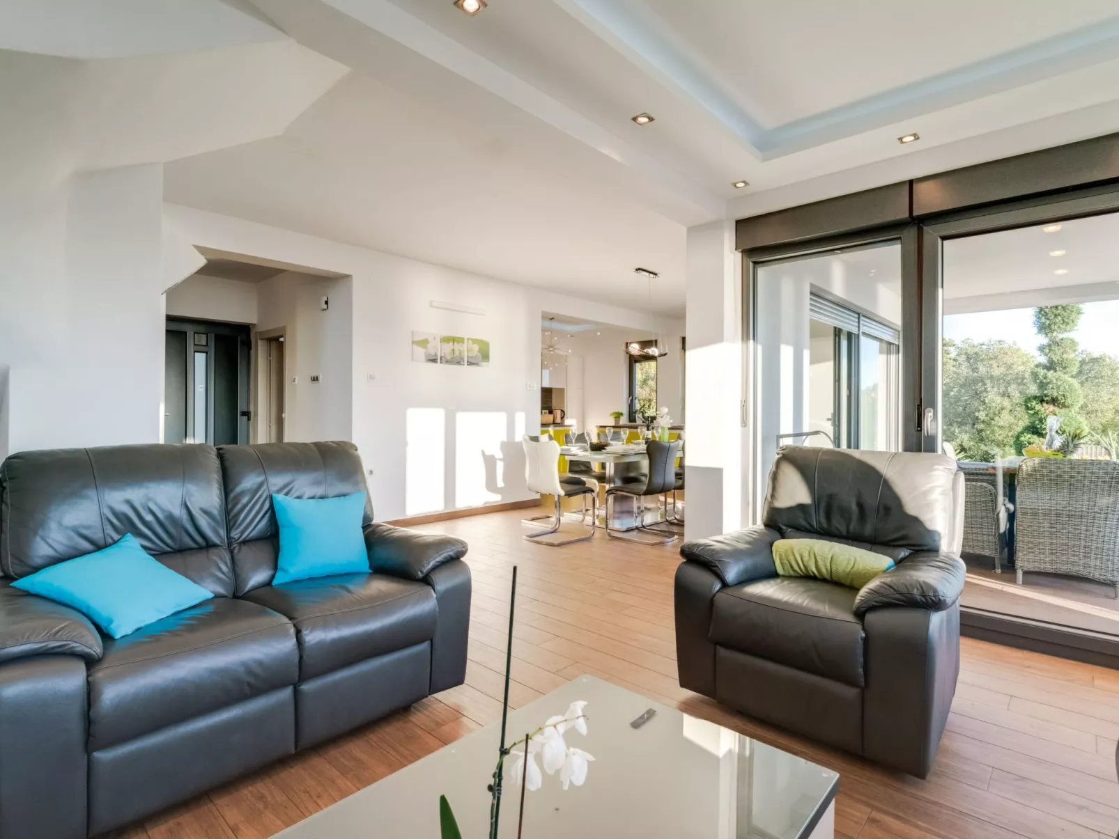 Villa "View" mit Blick auf das Wasser - Image-tags.info