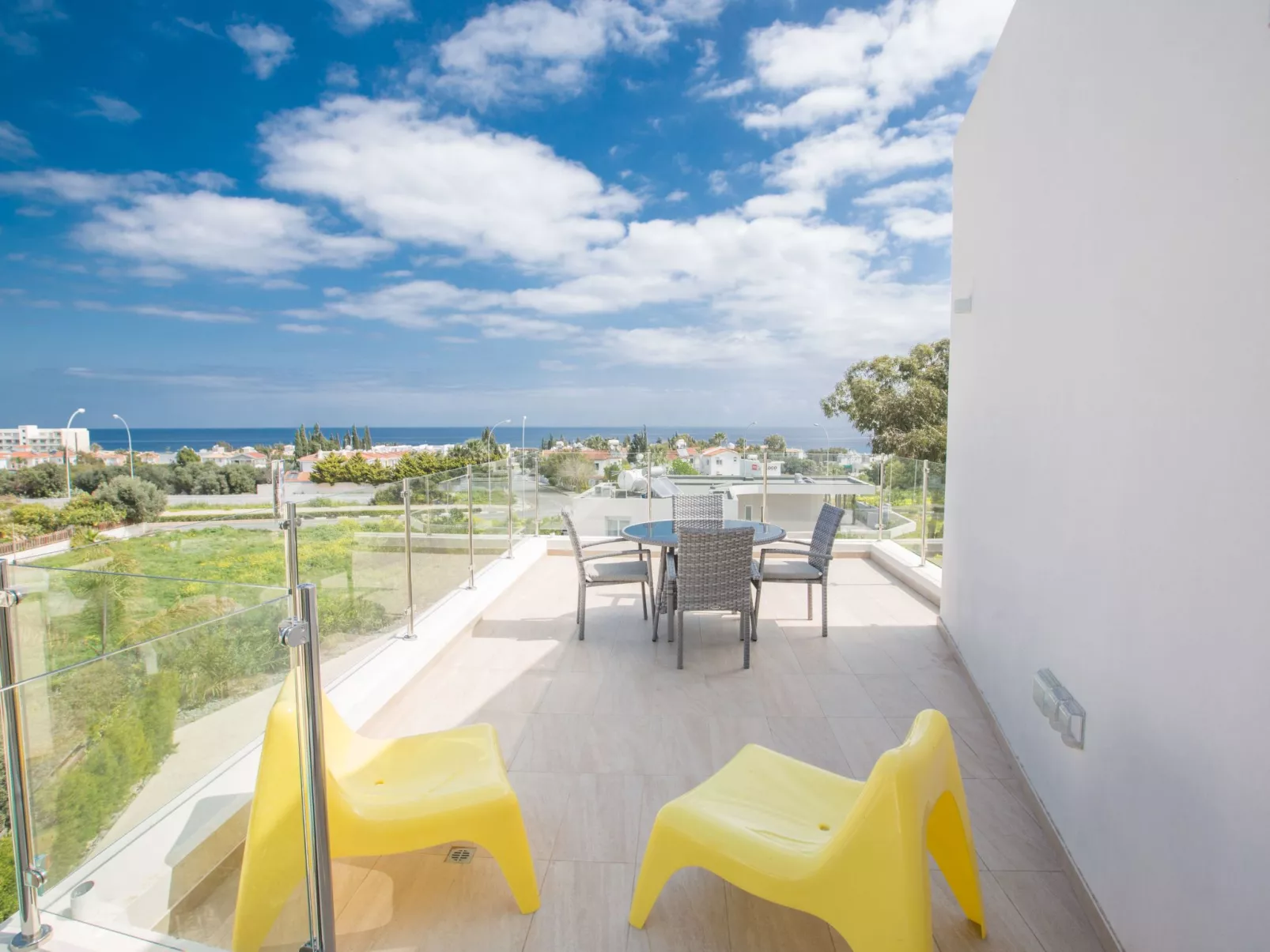 Schöne, topmoderne Ferienvilla auf Zypern - Image-tags.info