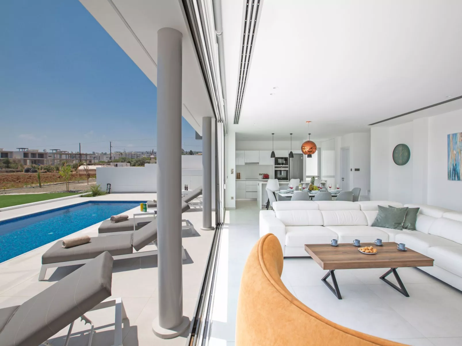 Haus in Pernera mit Bi-Fold Patio - Image-tags.info