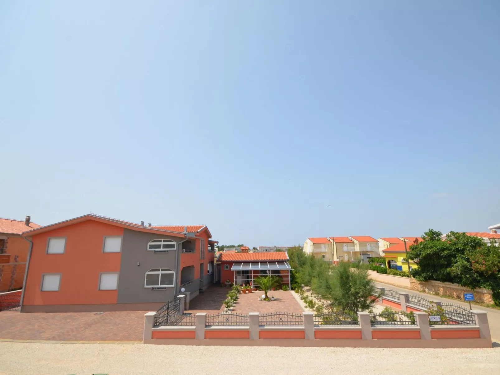 Apartment Komljen 3 - Image-tags.info