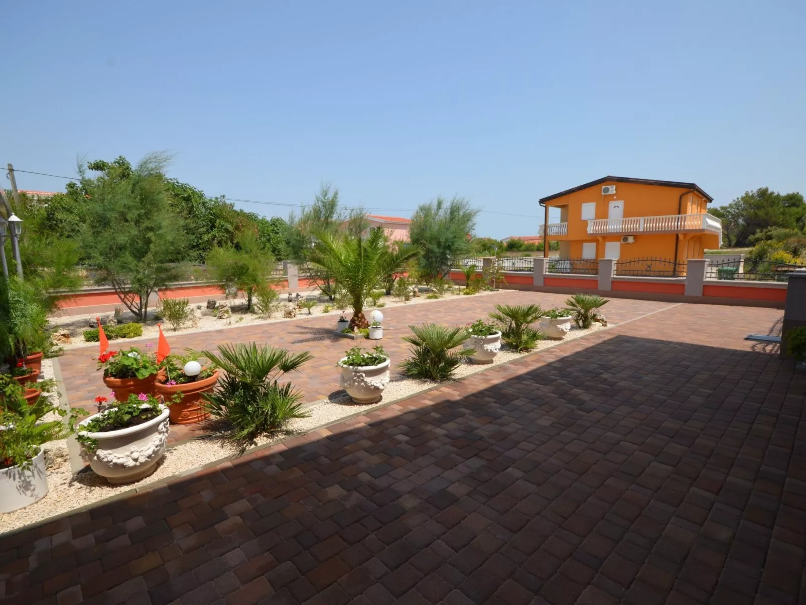 Apartment Komljen 1 - Image-tags.info