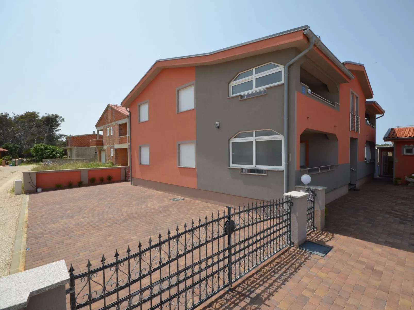 Apartment Komljen 2 - Image-tags.info