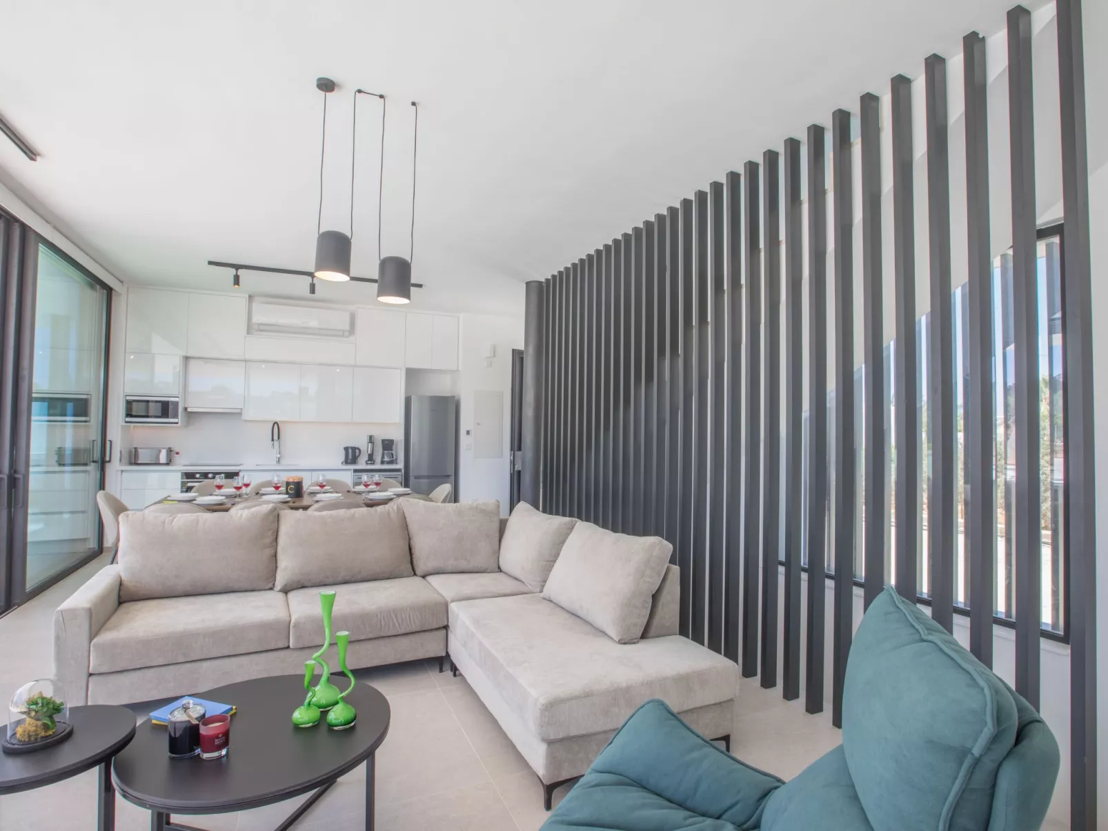 Geräumige Villa mit großem Garten und Pool - Image-tags.info