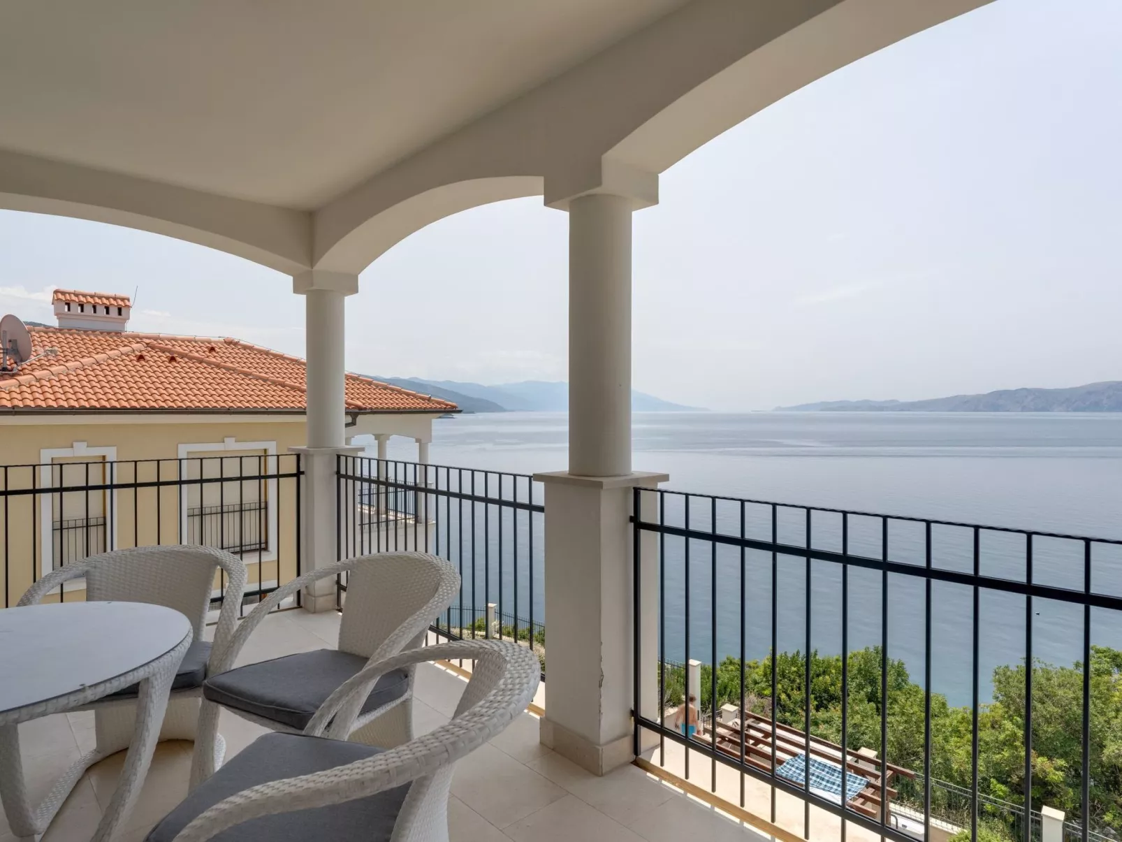 Wohnung "Zayml Povile" mit Blick auf das Wasser - Image-tags.info