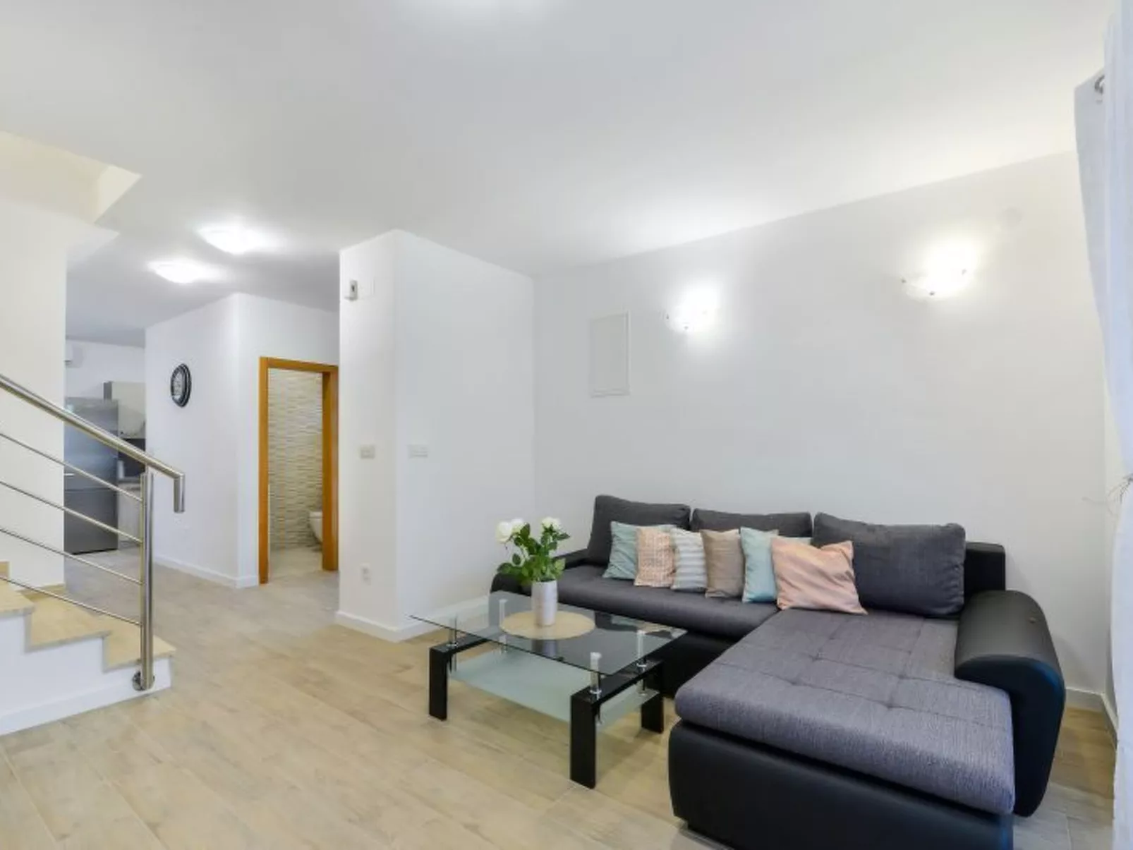 Vila Megy -  ID 2209 - Image-tags.info