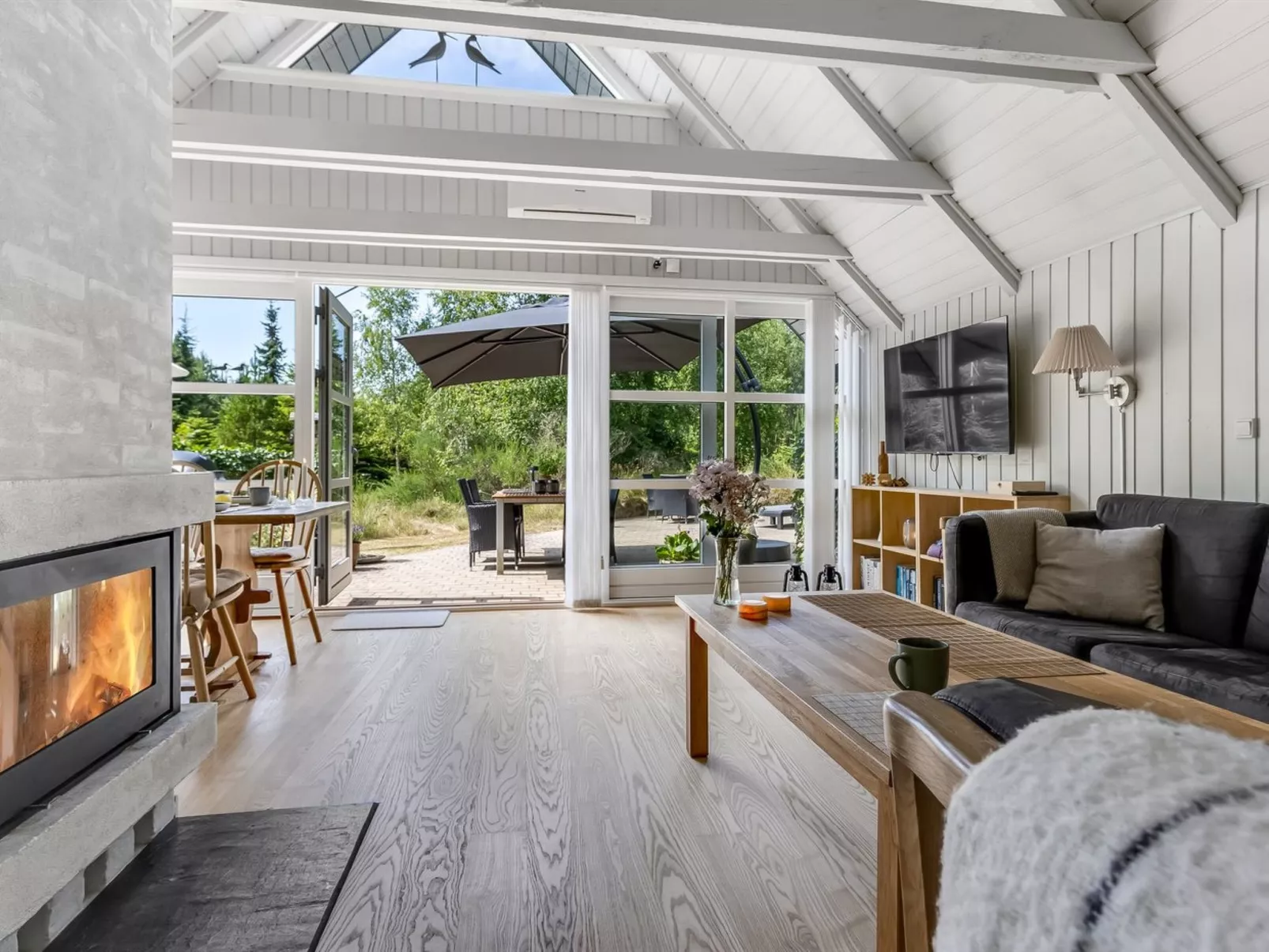 "Albertina" - 900m from the sea - Binnen