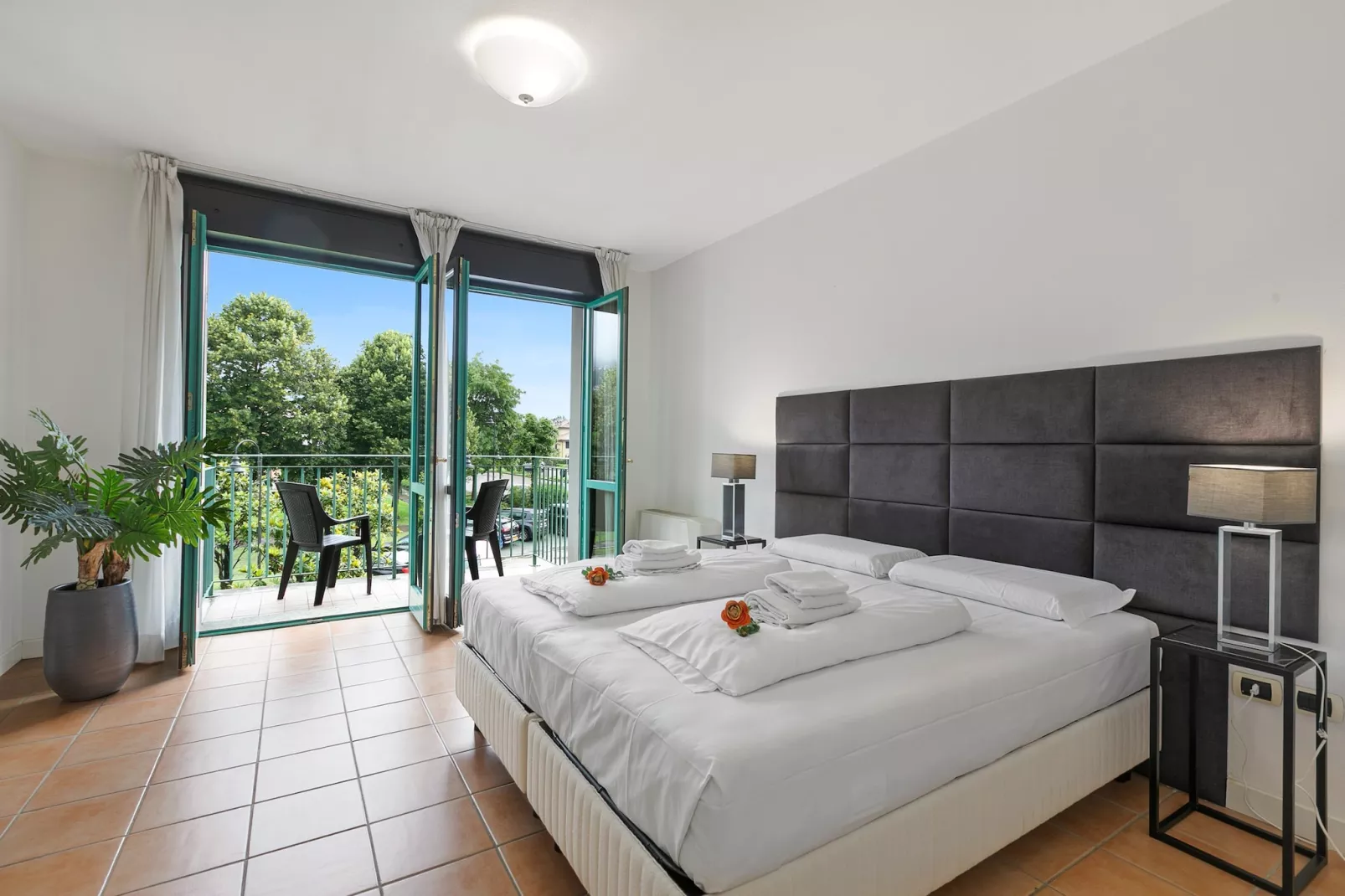 RESIDENCE PORTO LETIZIA - PALACE-1ROOM APT 4 PAX MOUNTAIN VIEW DELUXE8204 - P1MD4 - Slaapkamer