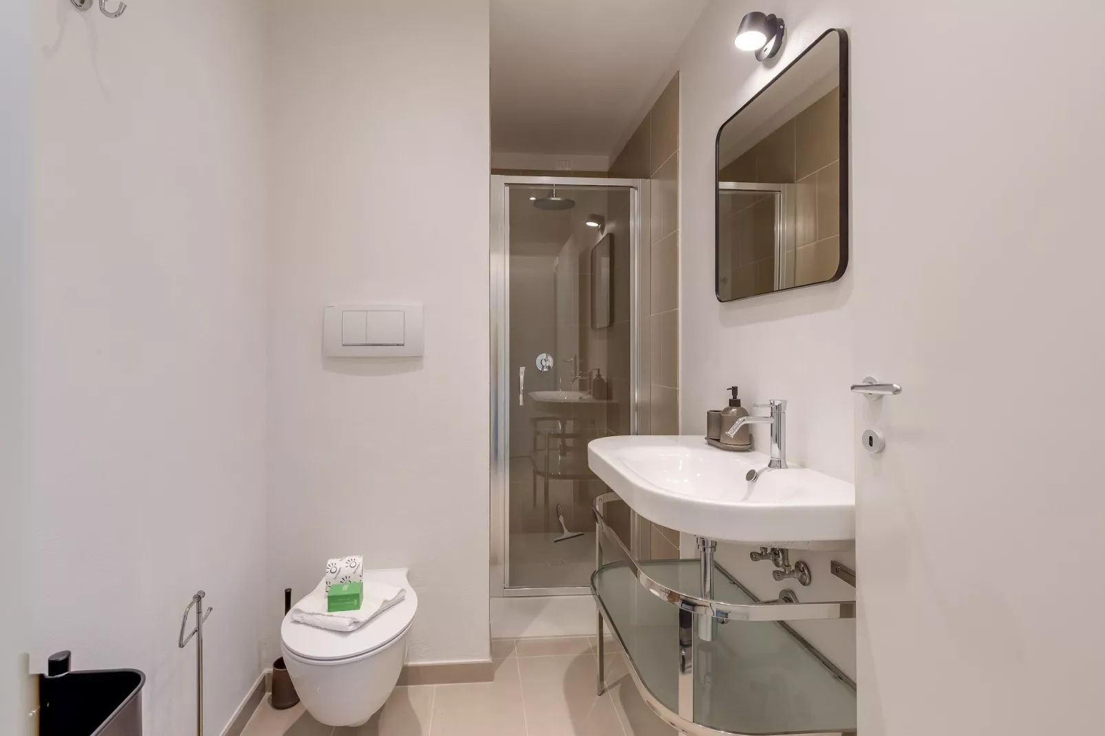 RESIDENCE PORTO LETIZIA - VILLAS-BILOCALE 4 PAX VISTA LAGO PLUS 8215 - V1LP4 - Badkamer