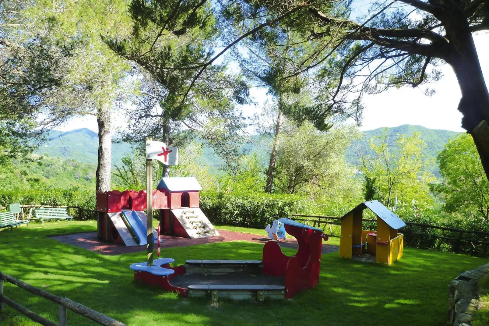 Ferienresort C'era Una Volta Villanova d'Albengo - Type MH C 5 Pax ca 34 qm - Parkfaciliteiten