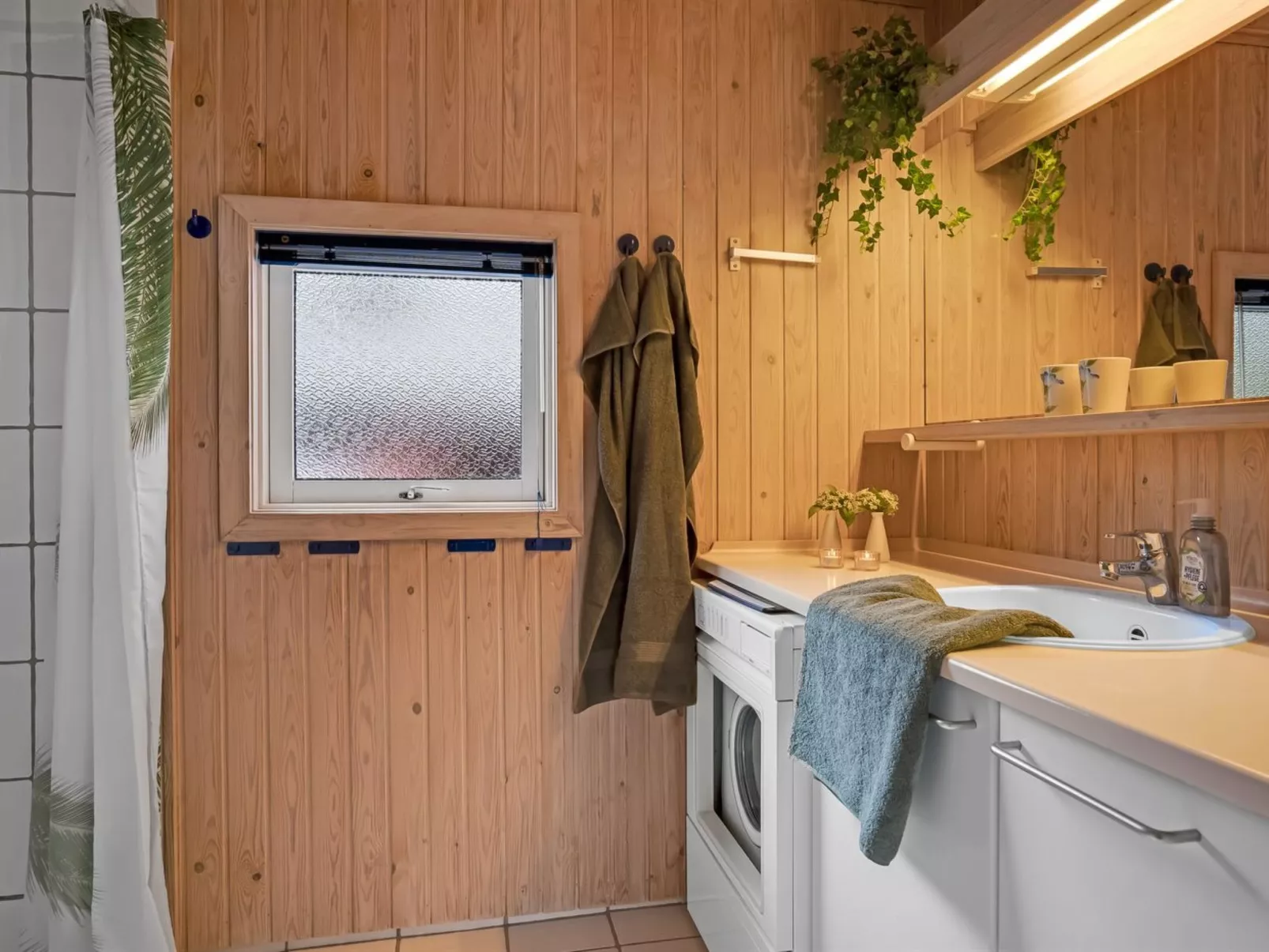 "Anneke" - 2km from the sea-Binnen