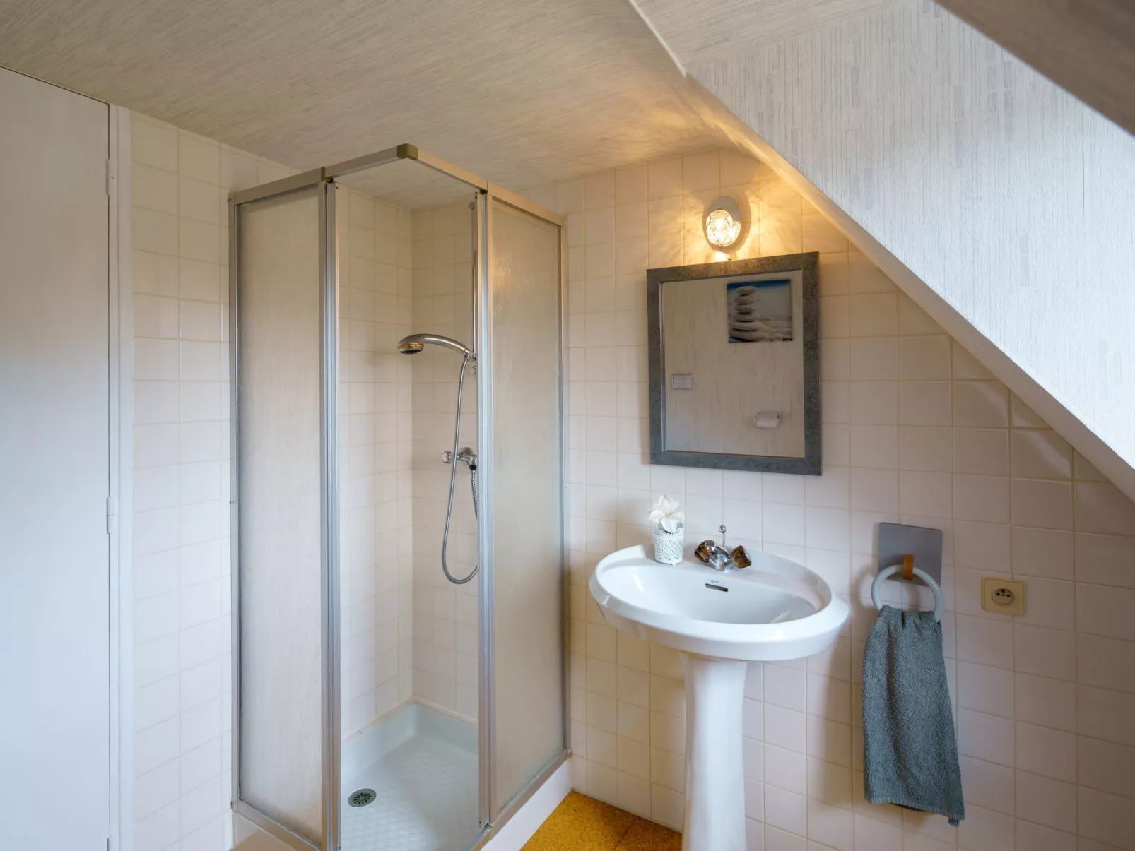 Les Volets Rouges - Binnen