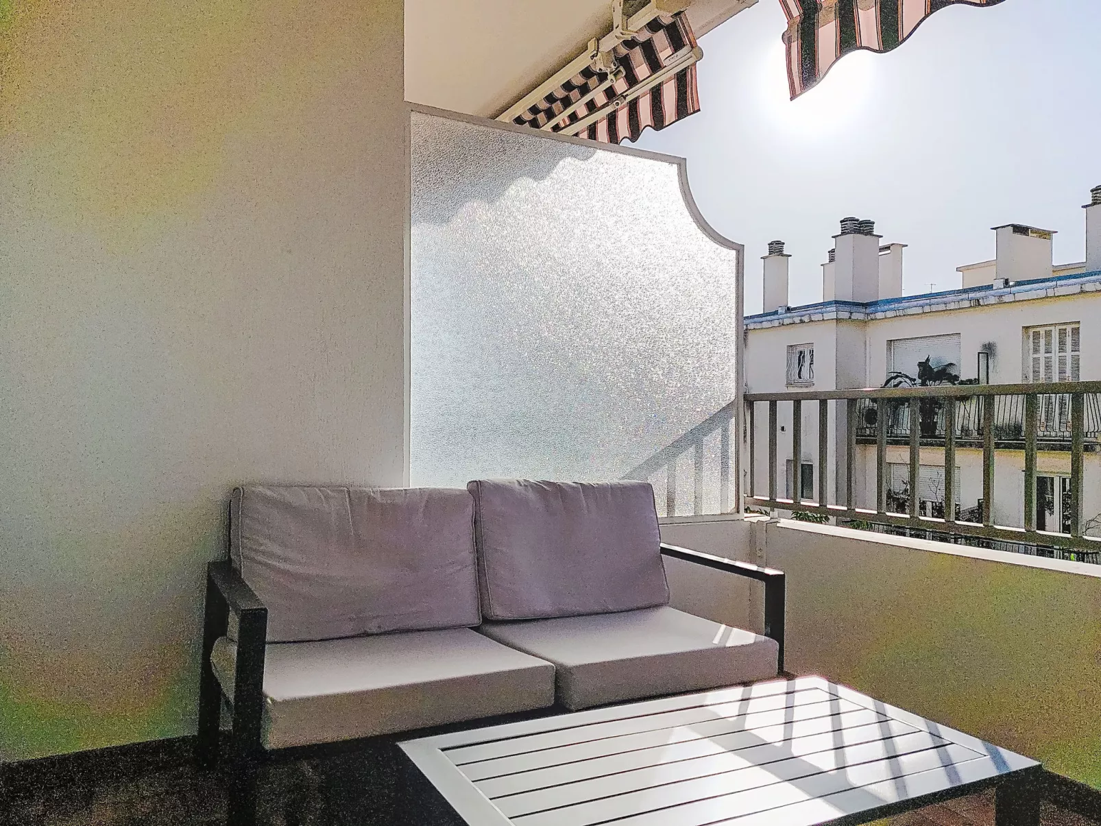 Le Clos tranquille-Buiten