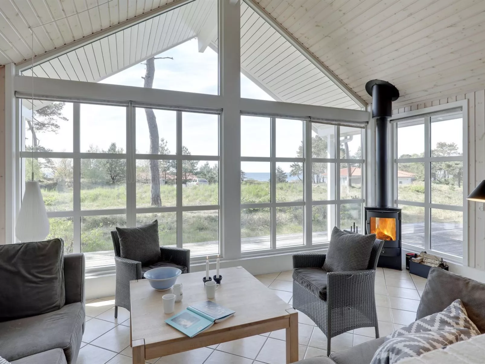 "Gyrid" - 150m from the sea-Binnen