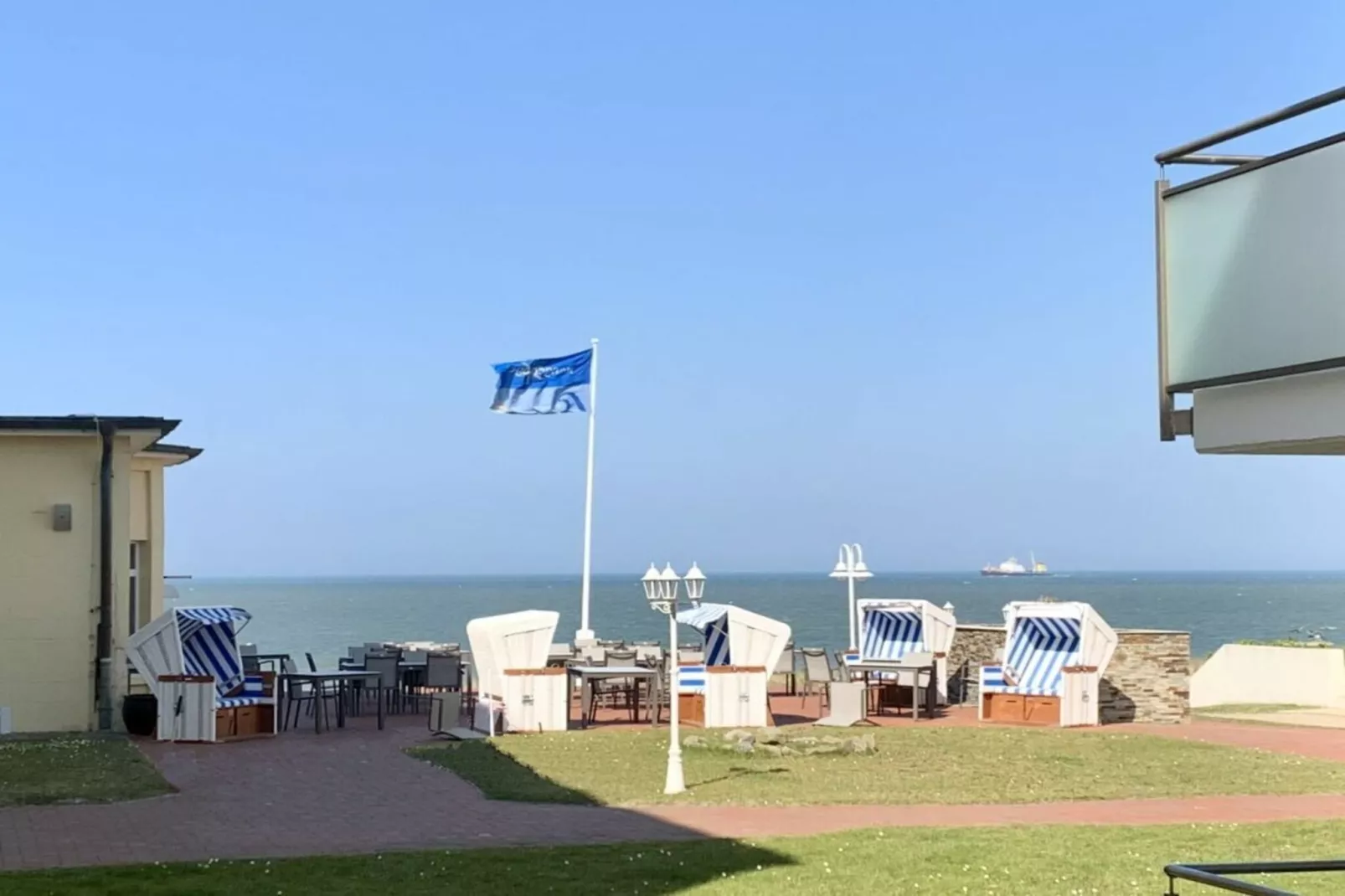 435321-Buitenkant zomer