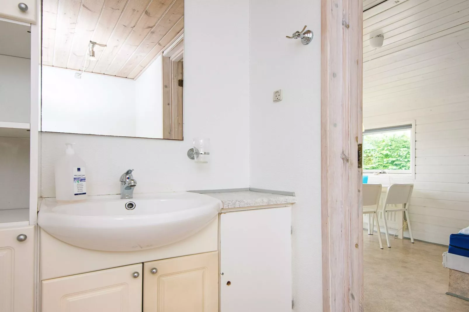 Mobile homes til 6 pers., med bad-Binnen