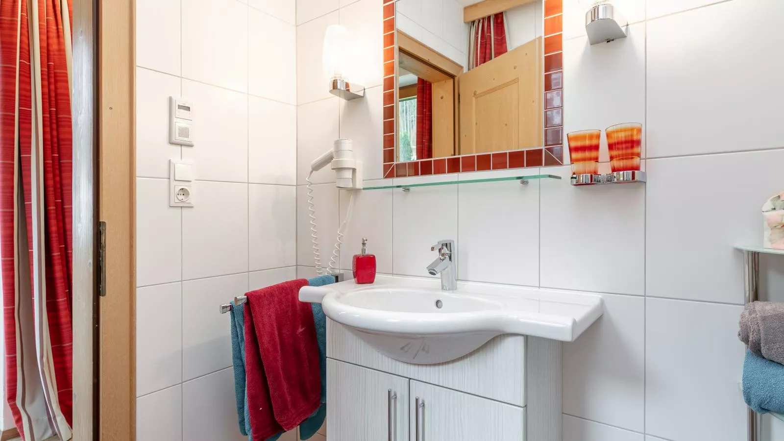 Landhaus Marchfeld Top 1  Top 2 - Badkamer