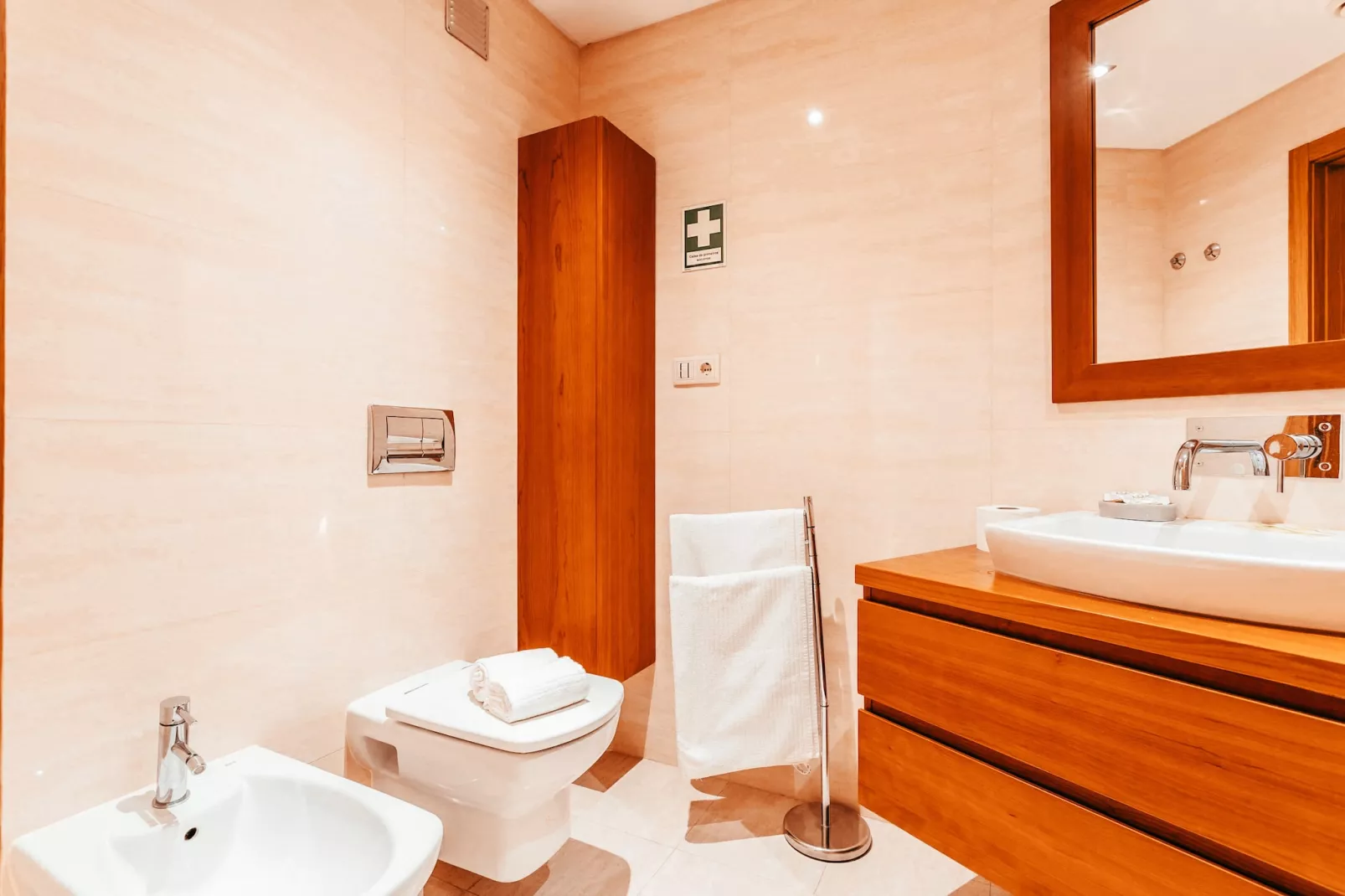 Modern & Elegant 2 bedroom in Amadora by GT House-Badkamer