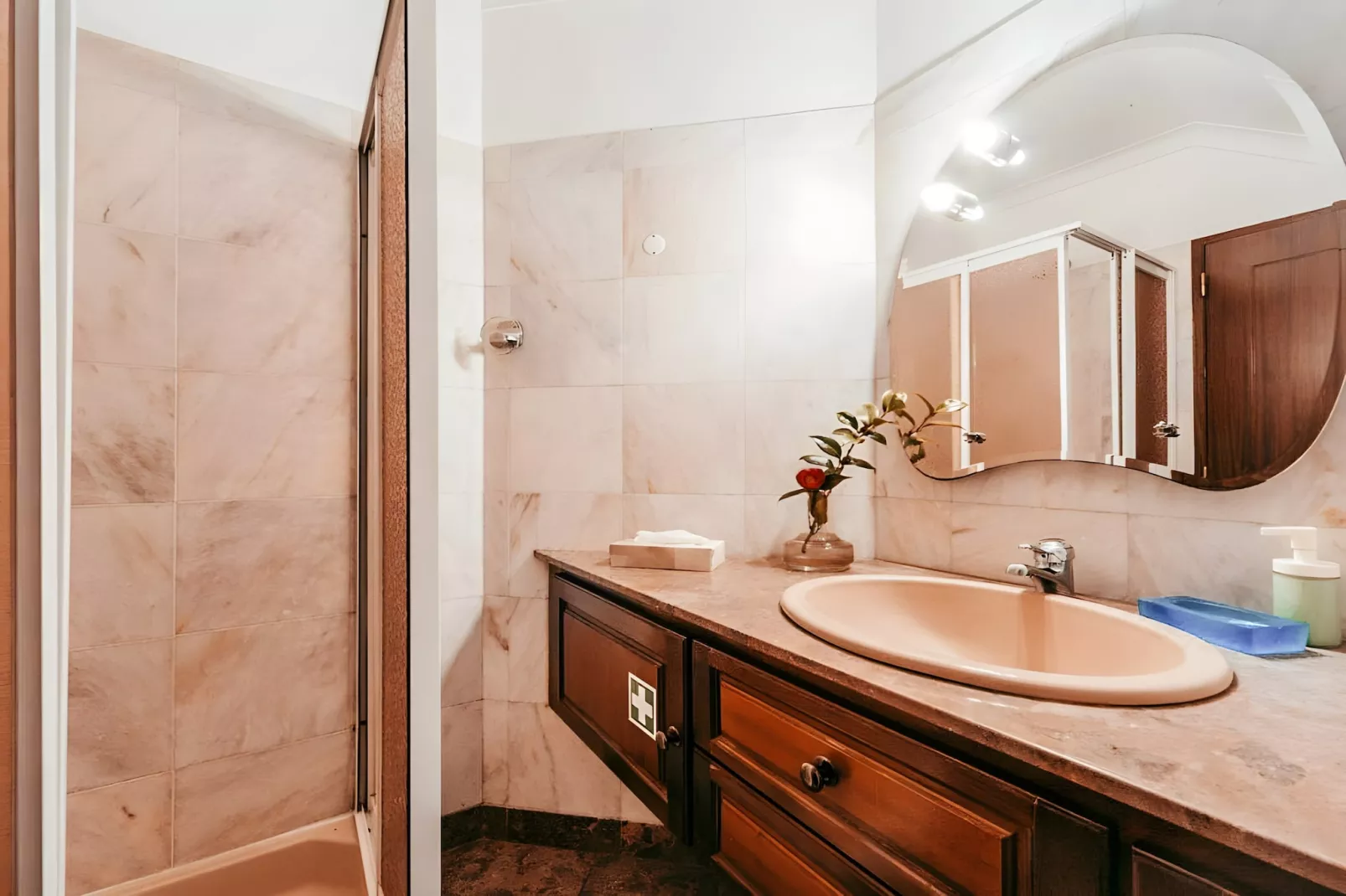 Oliveira's Houses By Gthouse-Badkamer