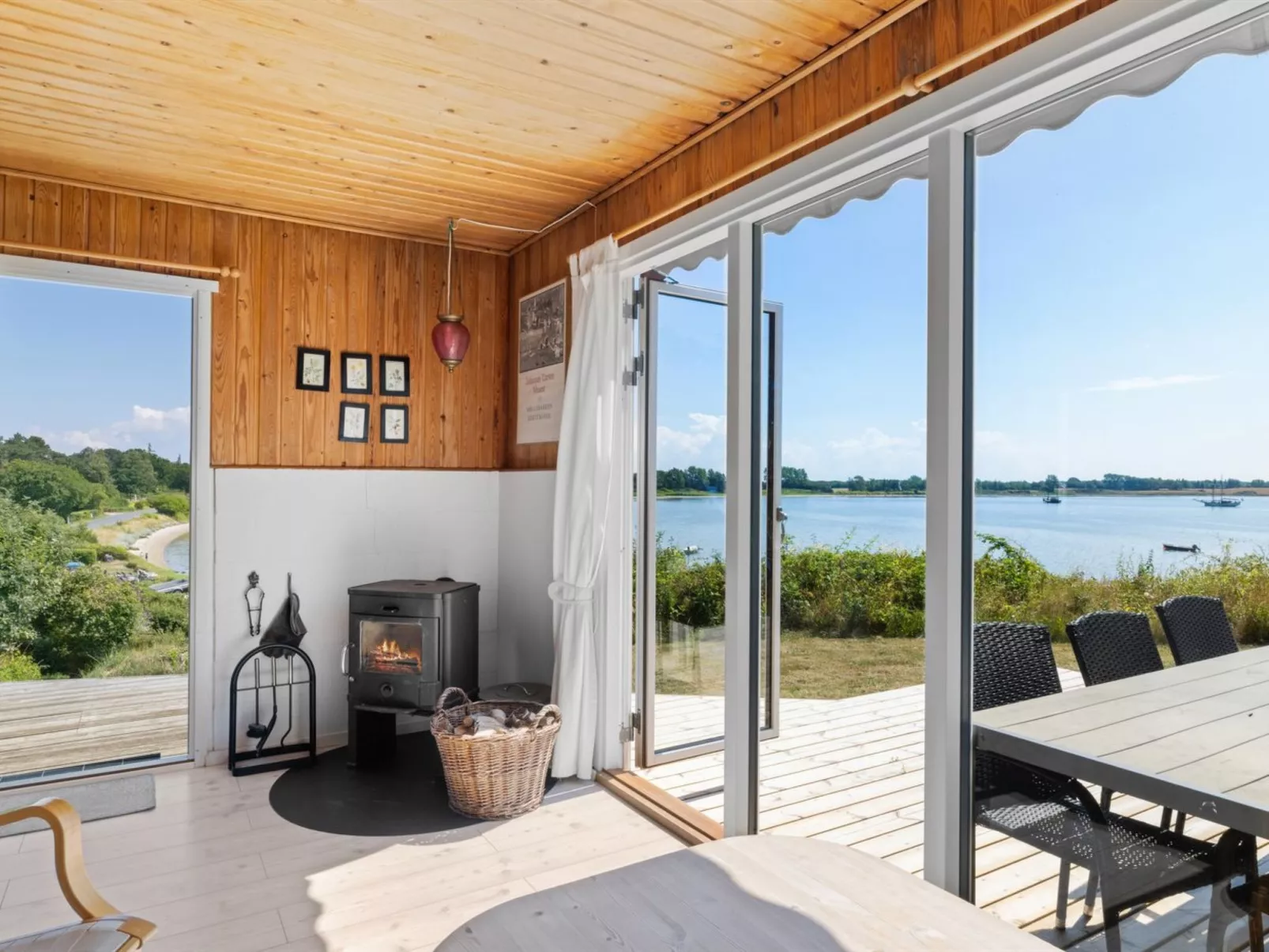 "Rajna" - 30m from the sea-Binnen